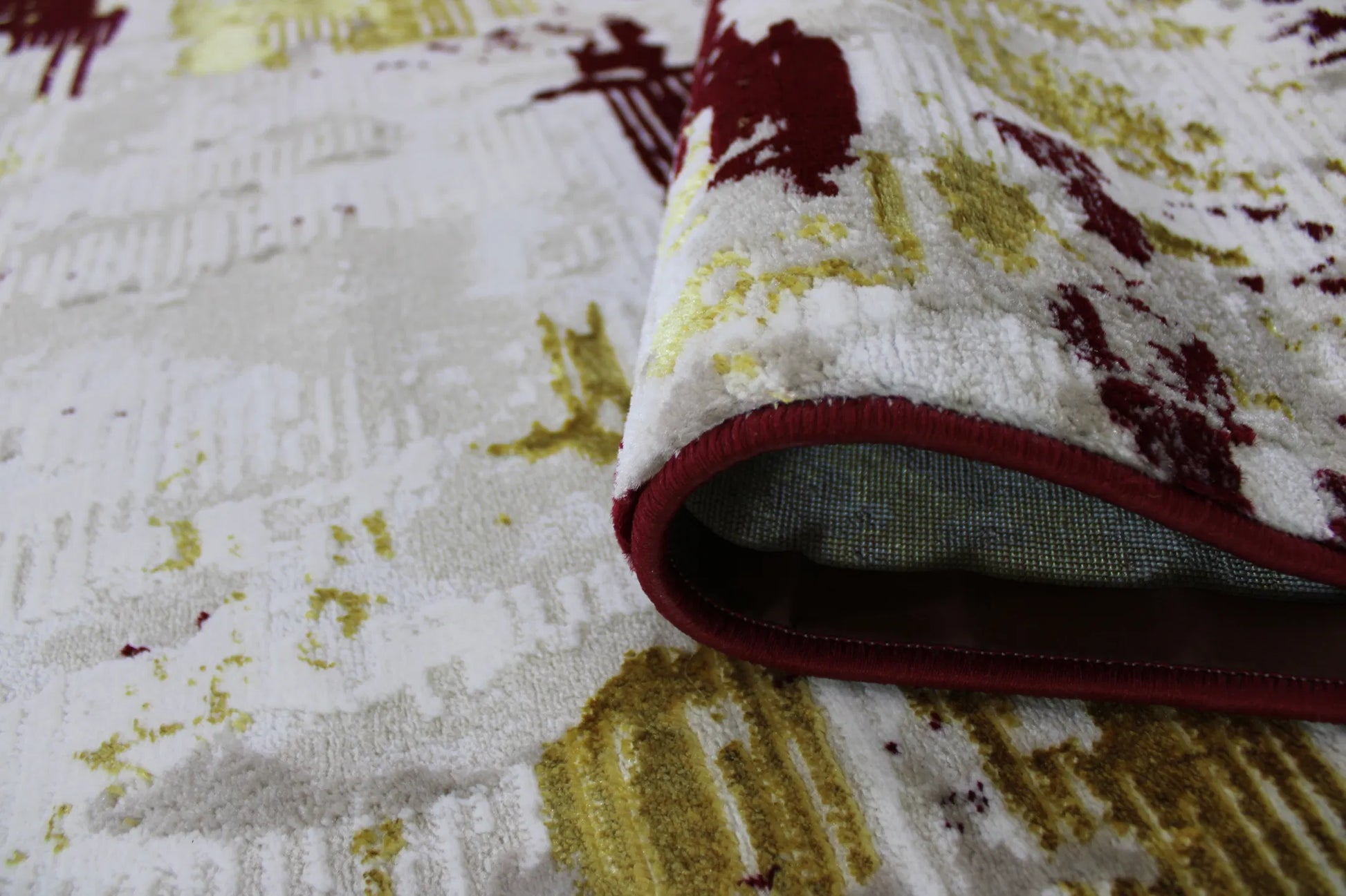 Athena Beige Red Carpet (Rectangle)