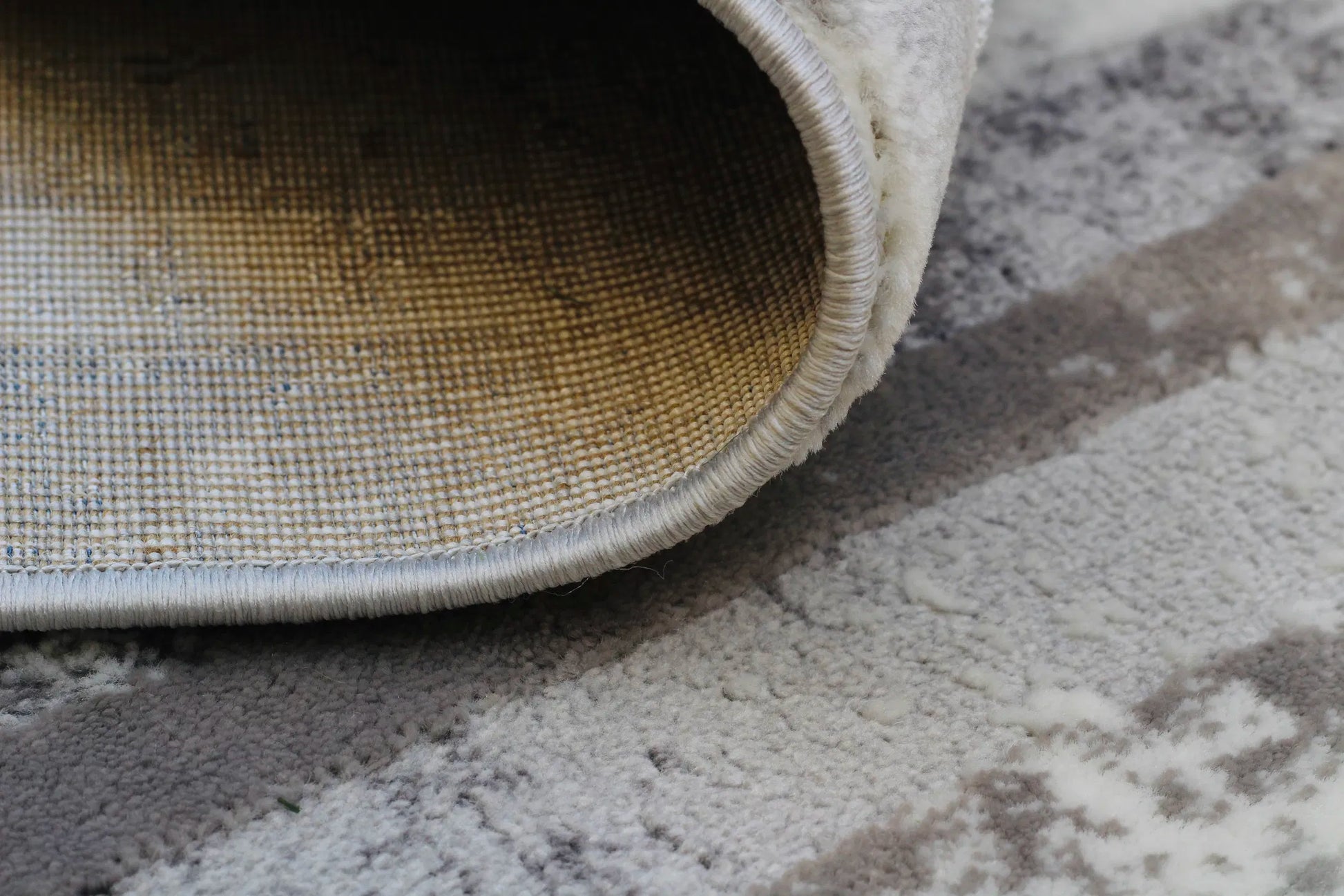 Gurel Grey White Carpet (Rectangle)