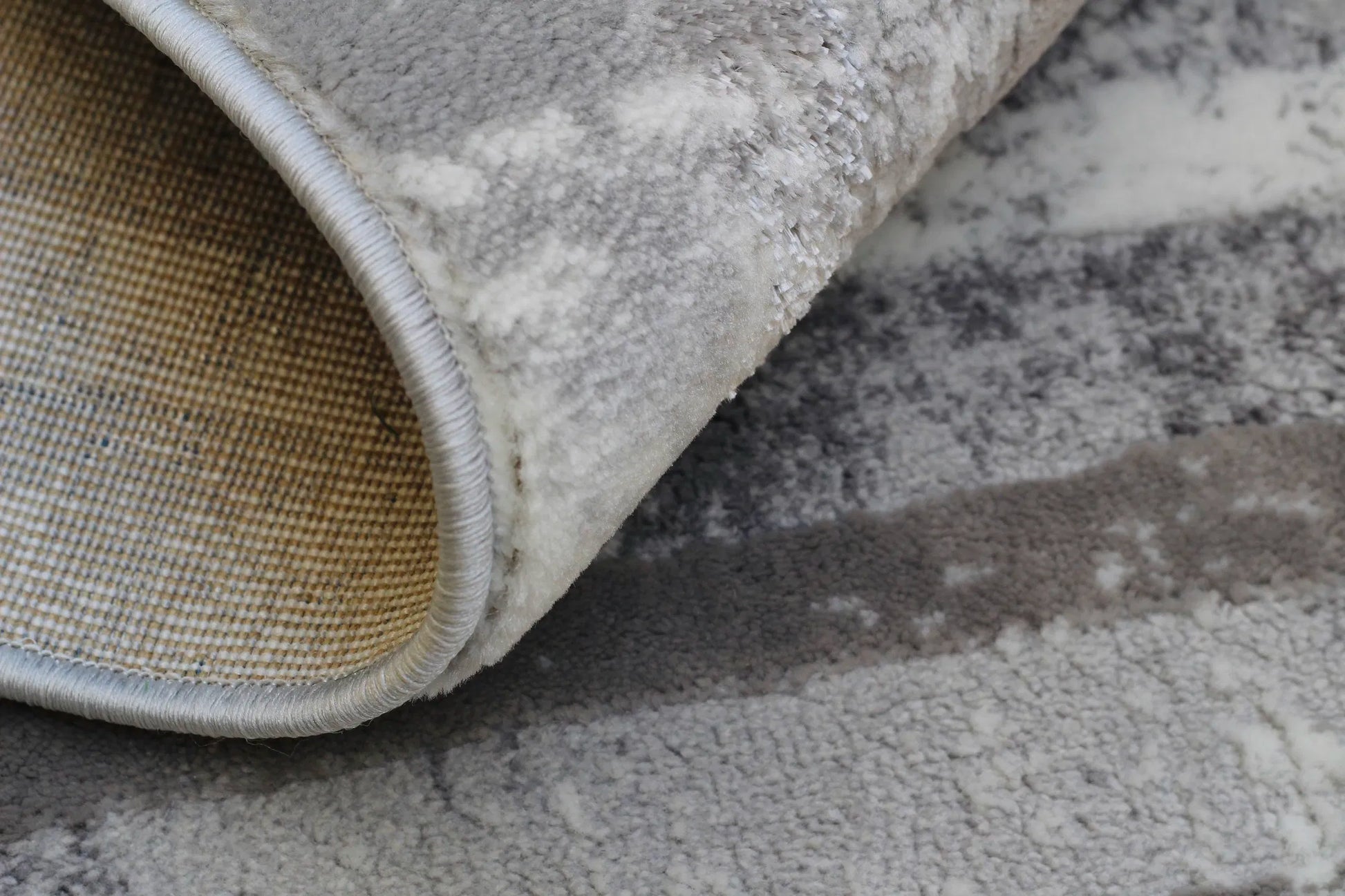 Gurel Grey White Carpet (Rectangle)