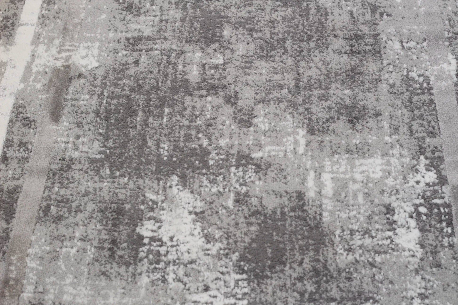 Gurel Grey White Carpet (Rectangle)