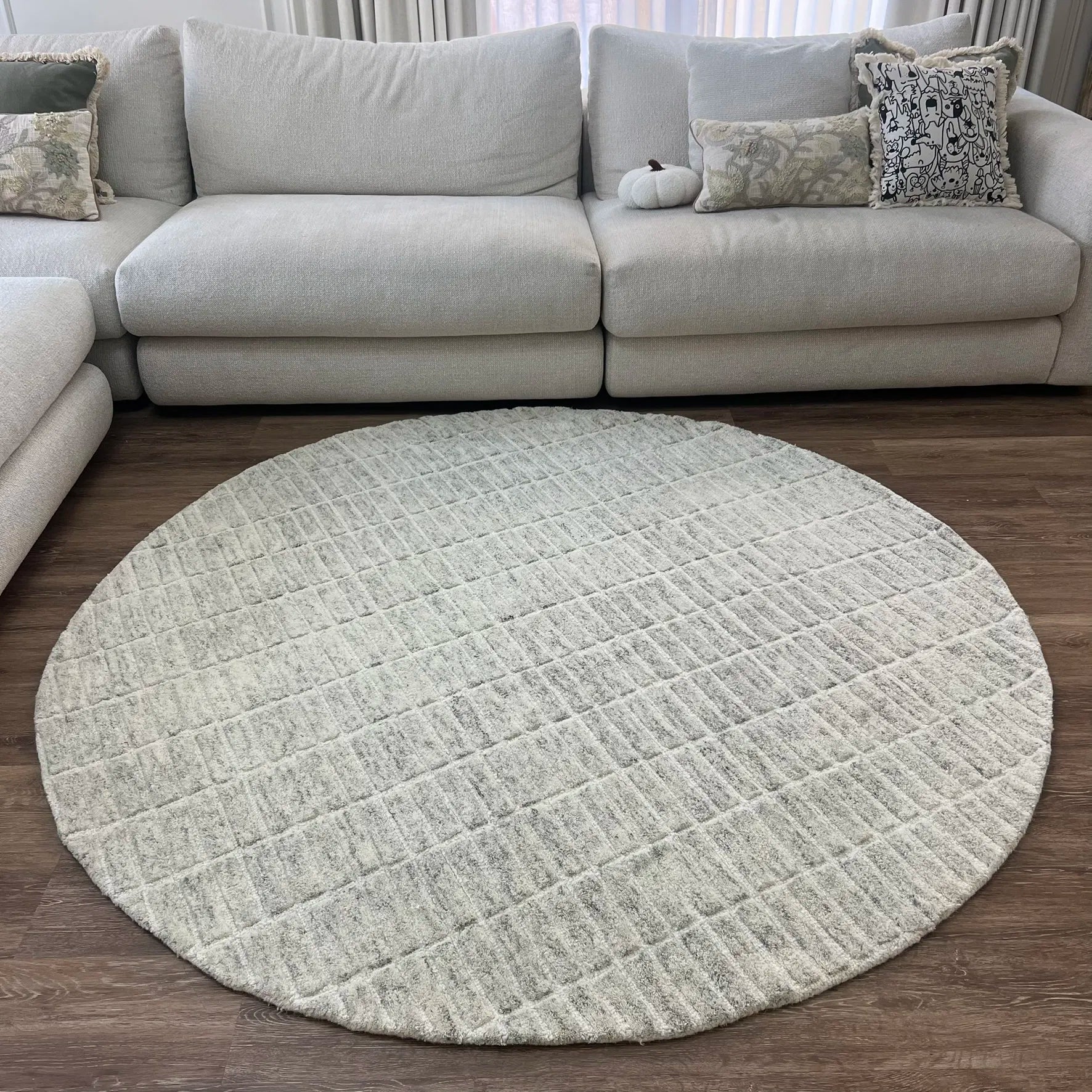 Pure Wool Carpet Checkers Grey (Round)