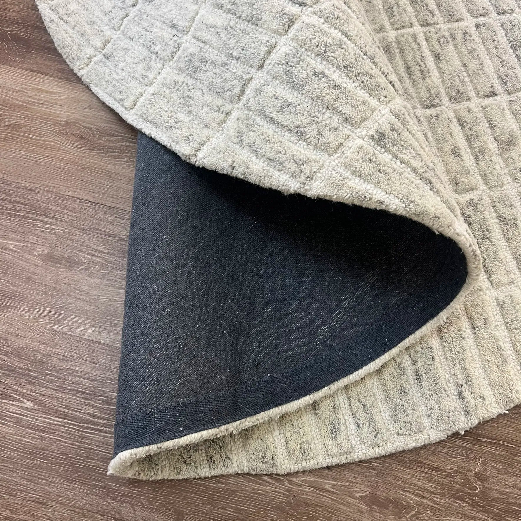 Pure Wool Carpet Checkers Grey (Round)