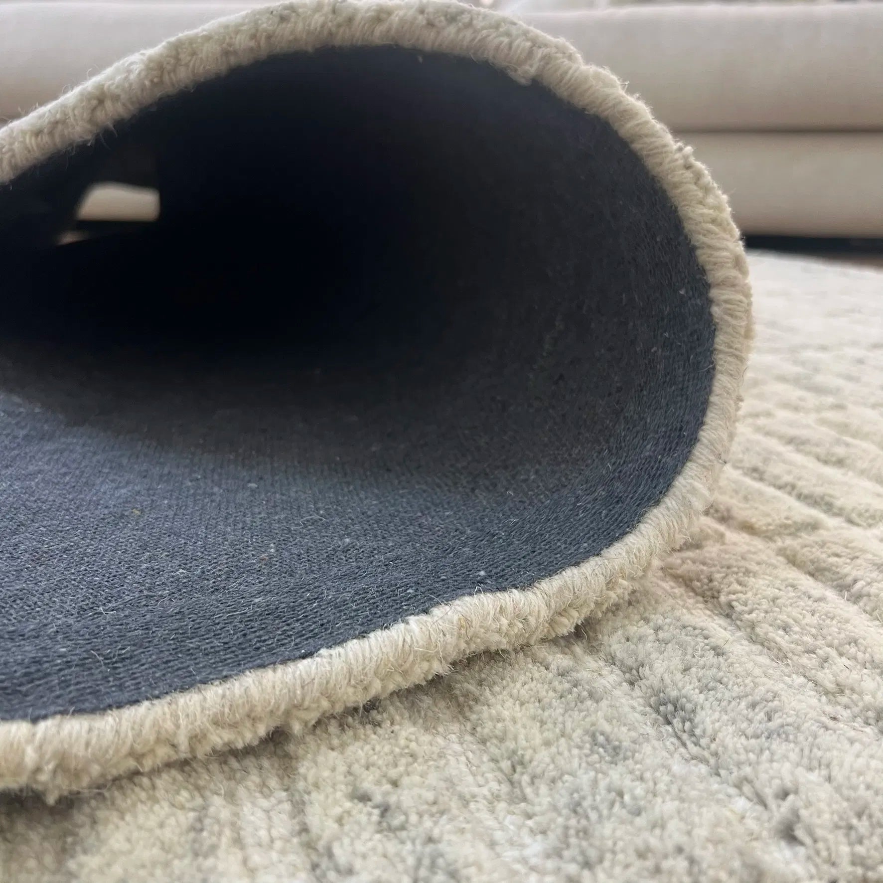 Pure Wool Carpet Checkers Grey (Round)