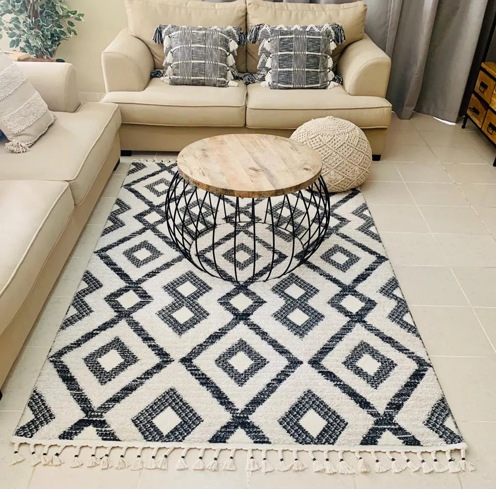 Nikka Cream Black Carpet (Rectangle)