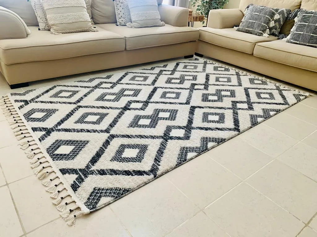 Nikka Cream Black Carpet (Rectangle)