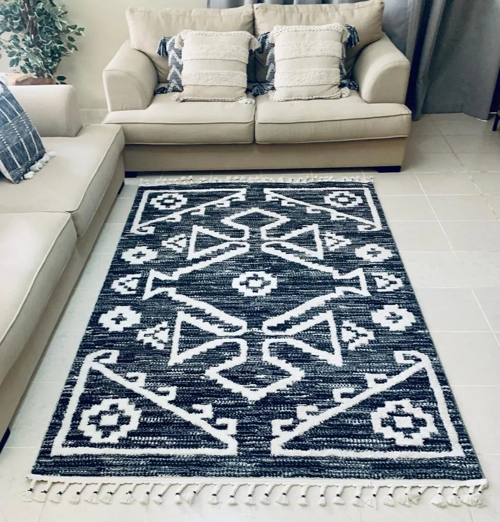 Iona Cream Black Carpet (Rectangle)