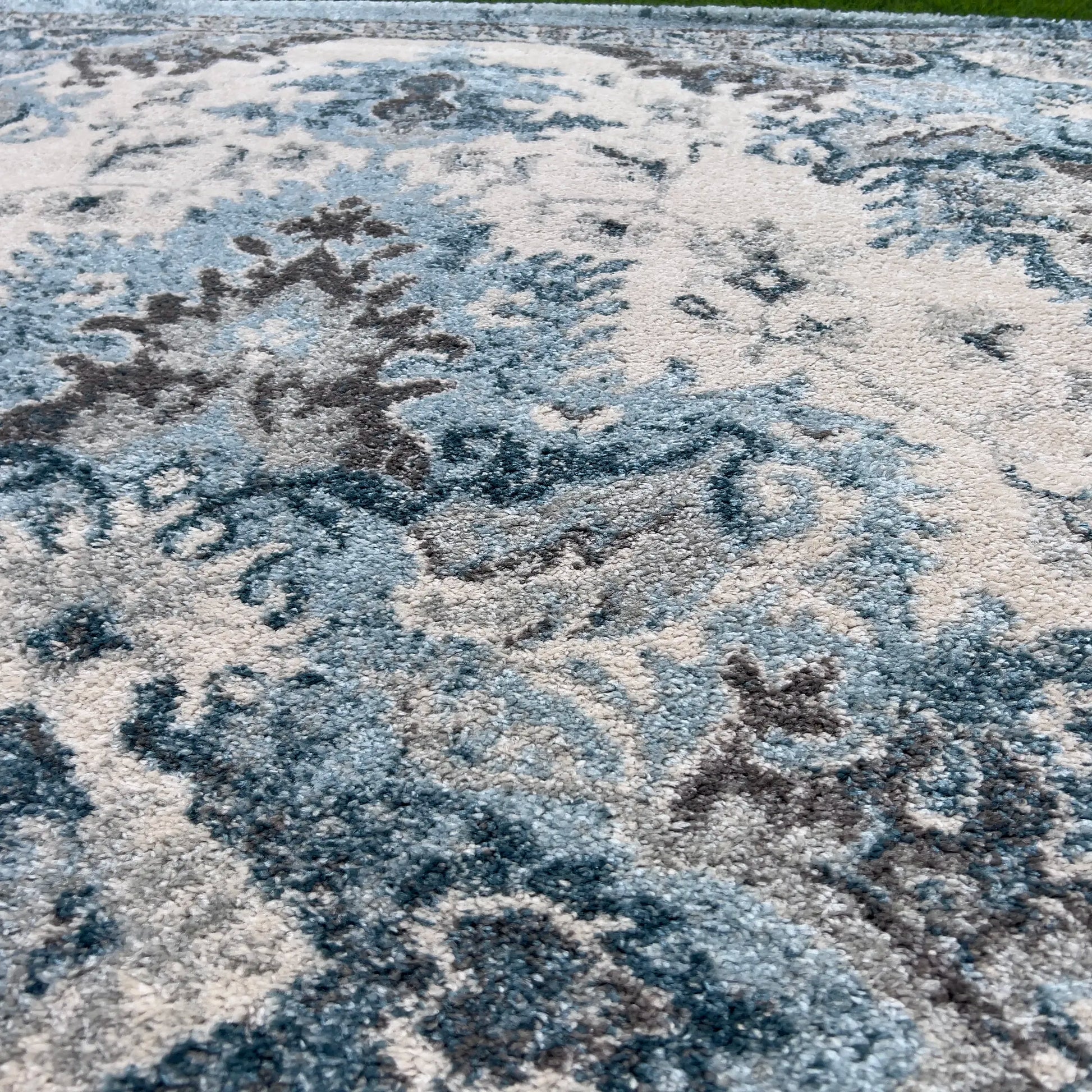 Messini Distressed Design Cream Blue Carpet (Runner)