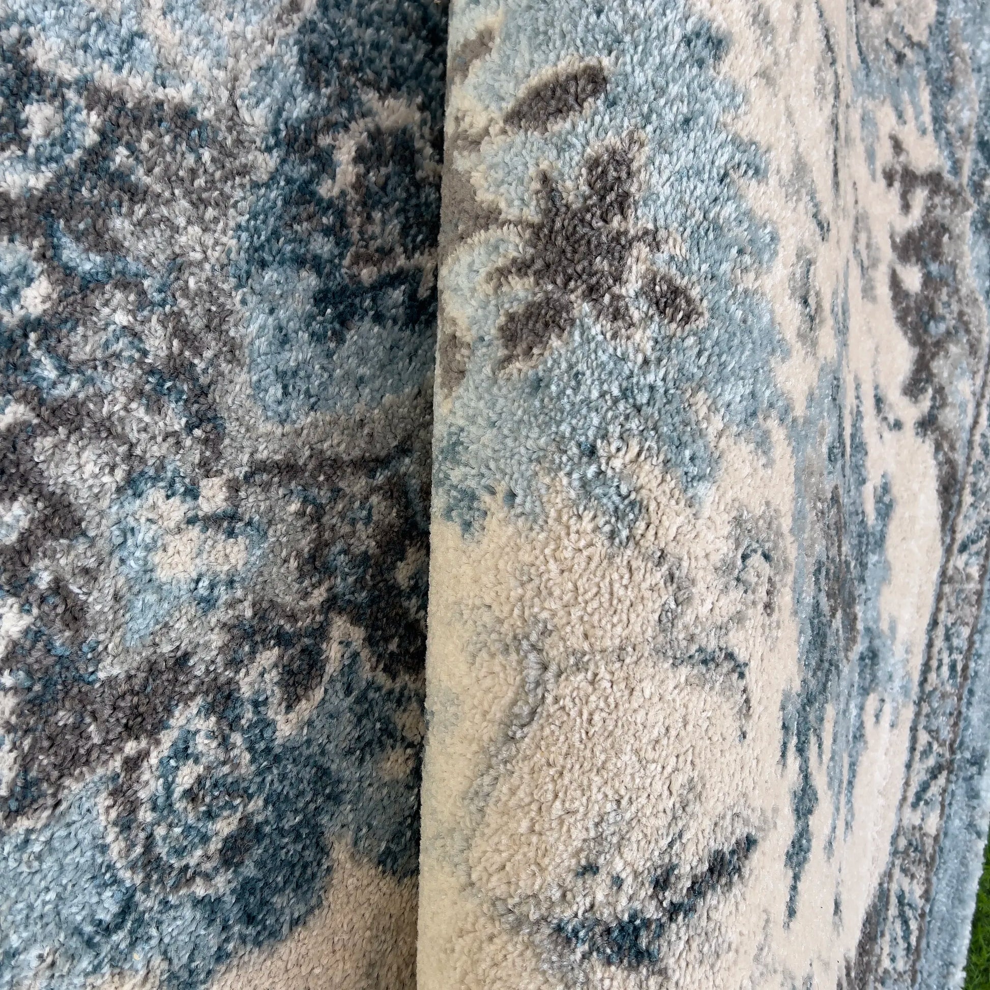 Messini Distressed Design Cream Blue Carpet (Square)