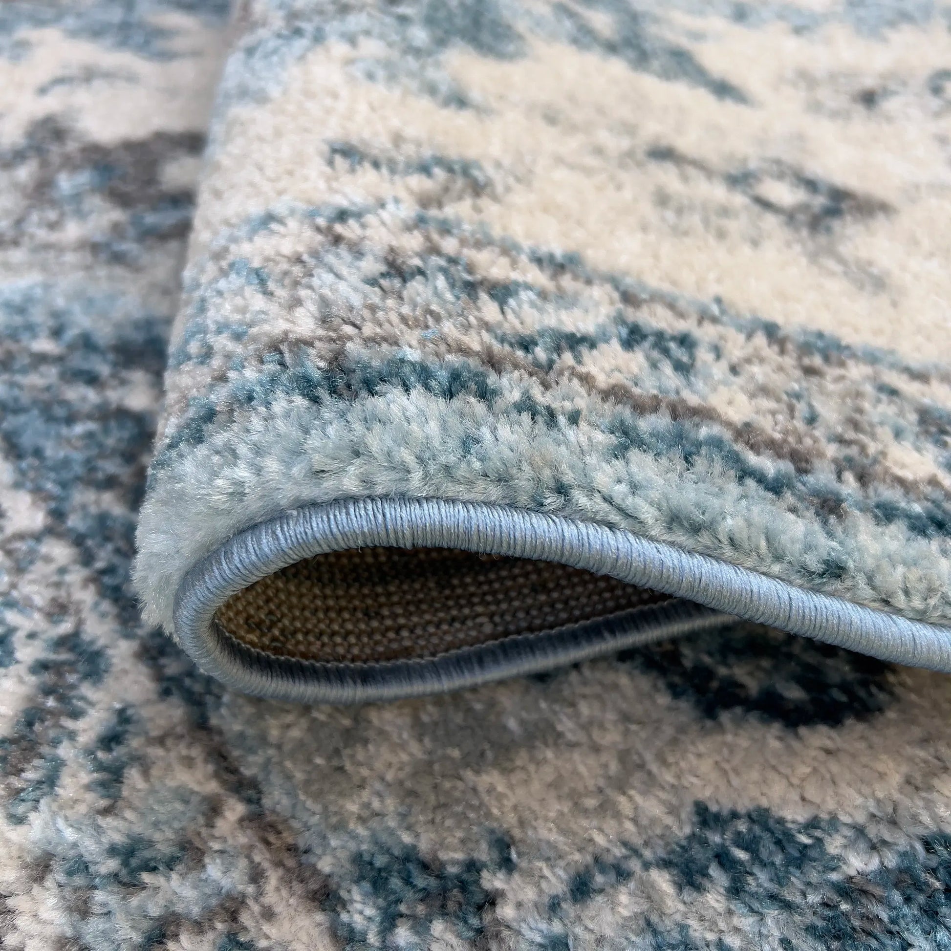 Messini Distressed Design Cream Blue Carpet (Rectangle)