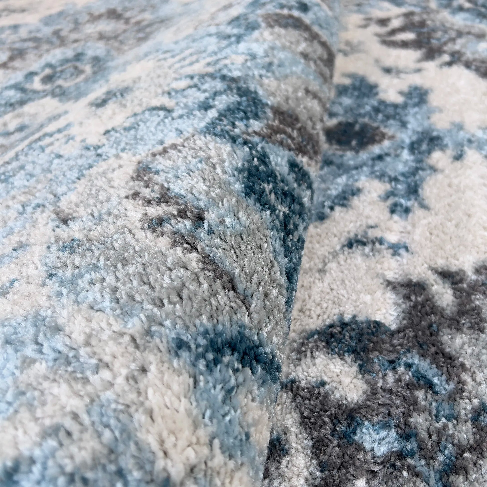 Messini Distressed Design Cream Blue Carpet (Square)