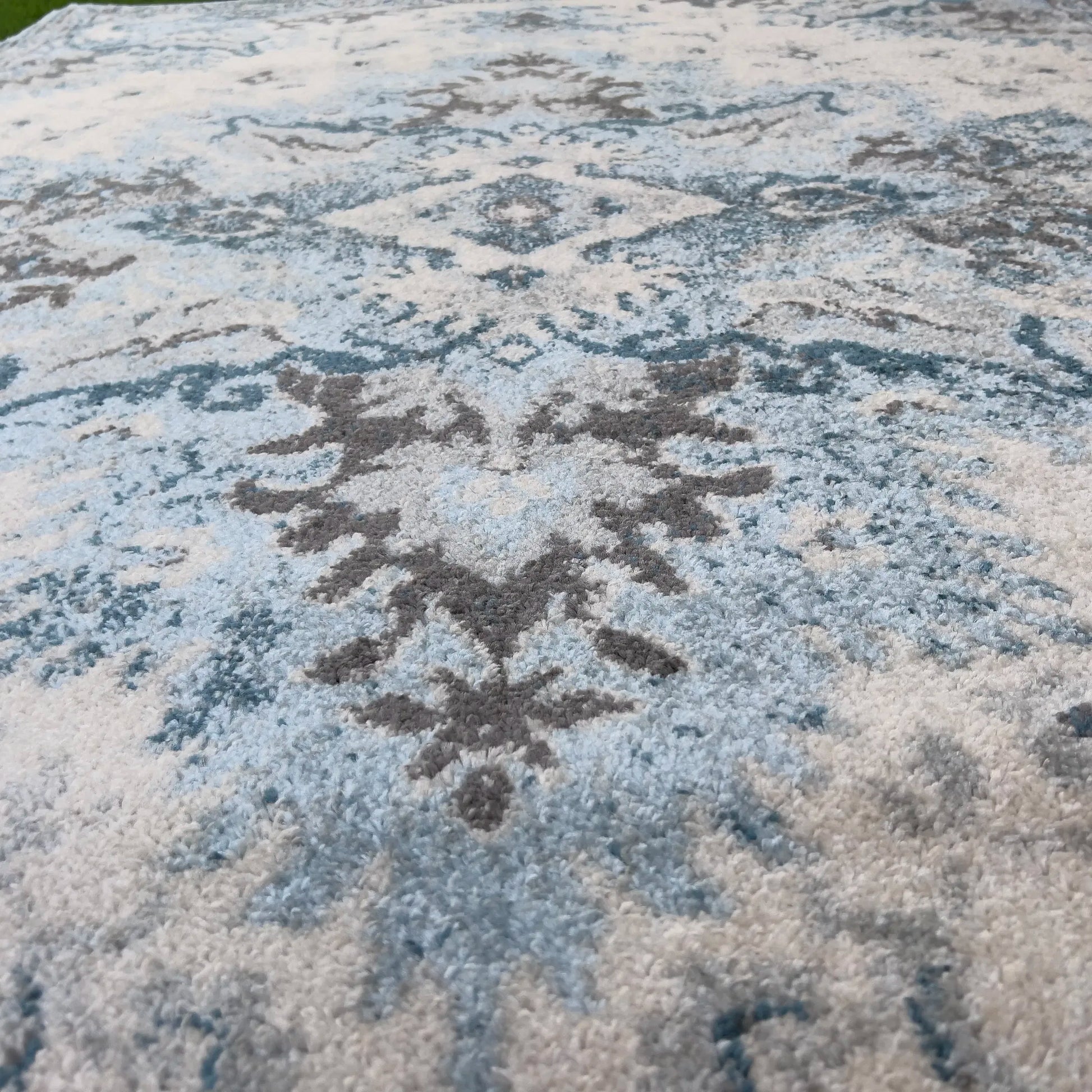 Messini Distressed Design Cream Blue Carpet (Runner)