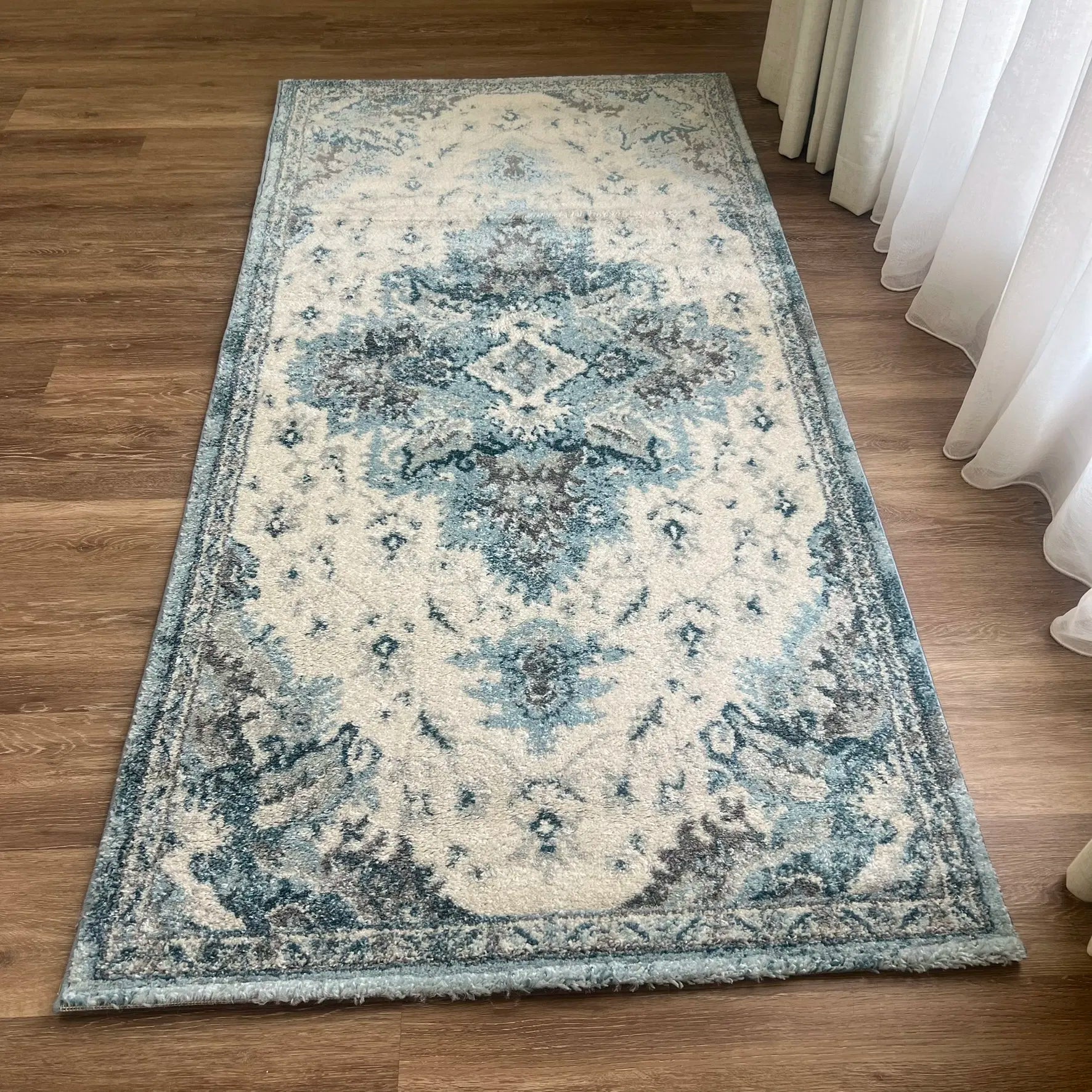 Messini Distressed Design Cream Blue Carpet (Square)