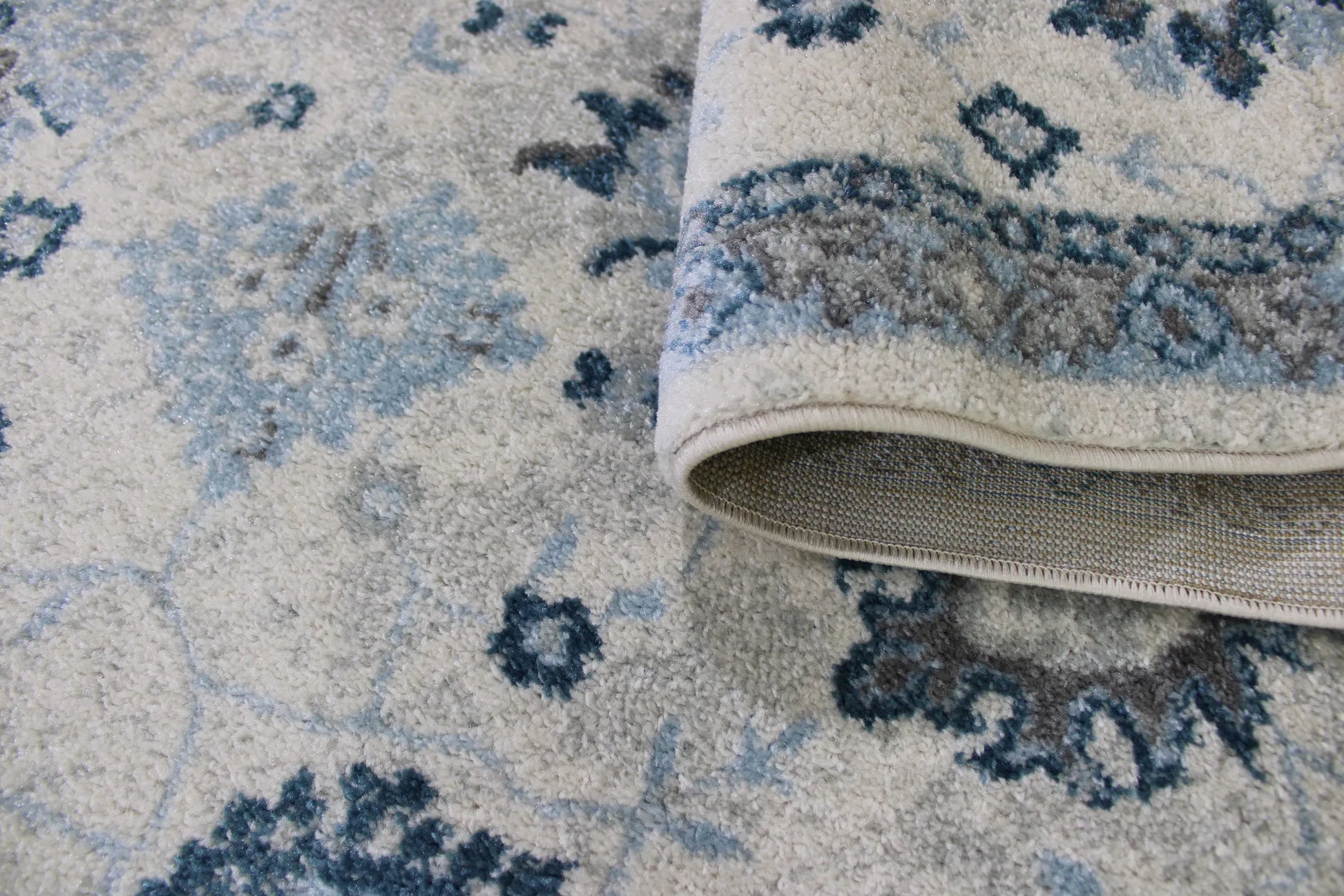 Ode Distressed Design Cream Sky Blue Carpet (Rectangle)