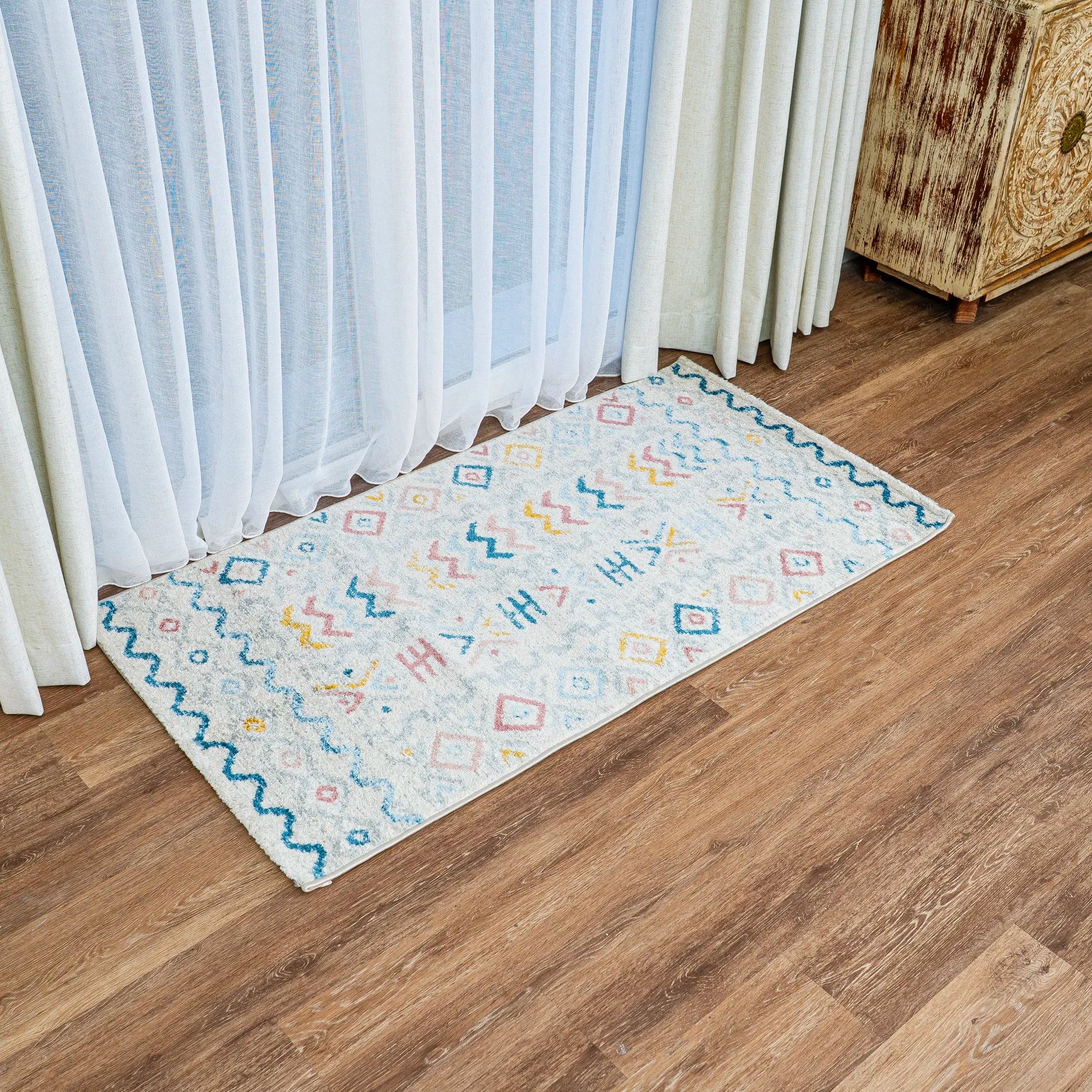 Tribe Multicolour Distressed Design Carpet (Round)