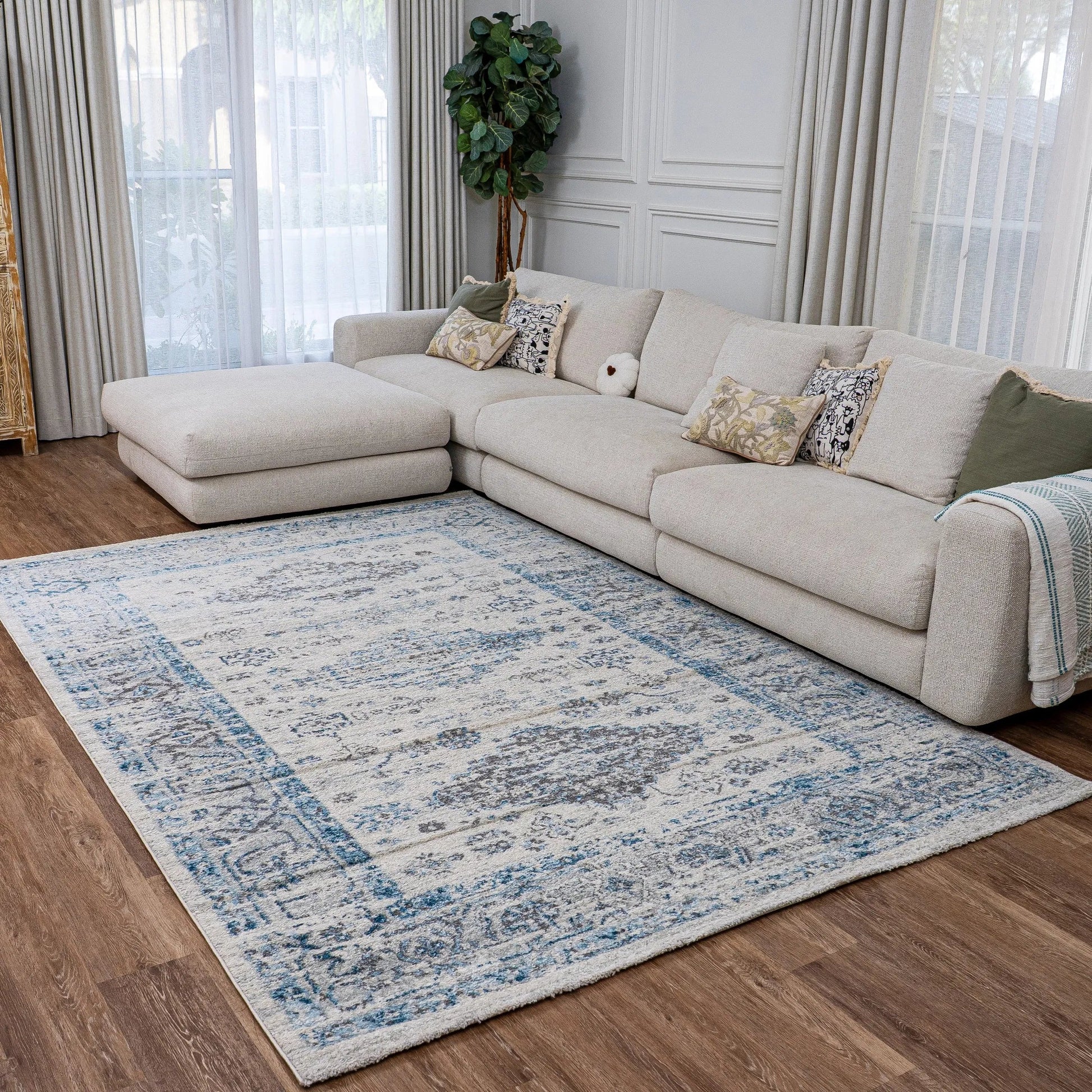 Renaissance Cream Sky Blue Distressed Design Carpet (Runner)