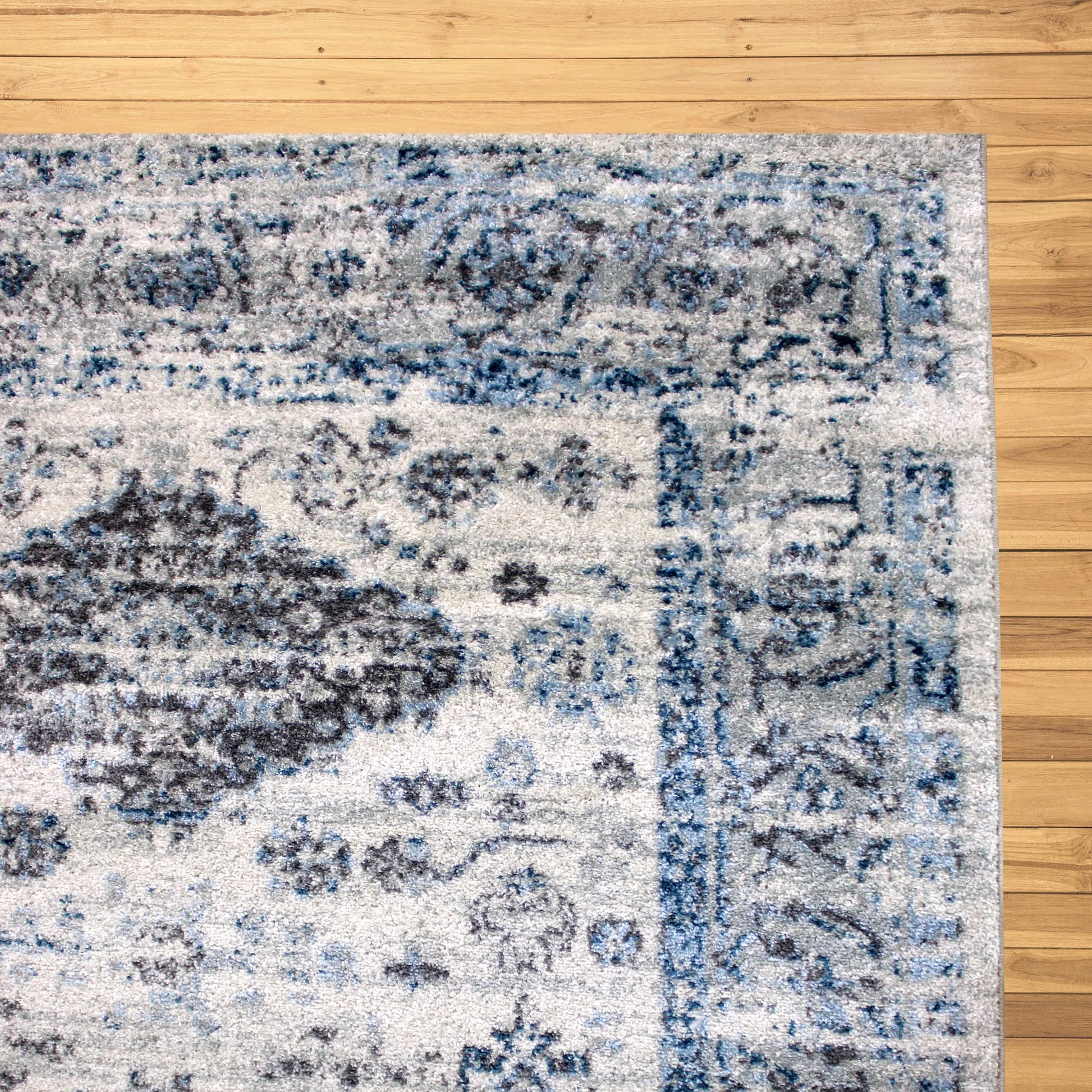 Renaissance Cream Sky Blue Distressed Design Carpet (Rectangle)