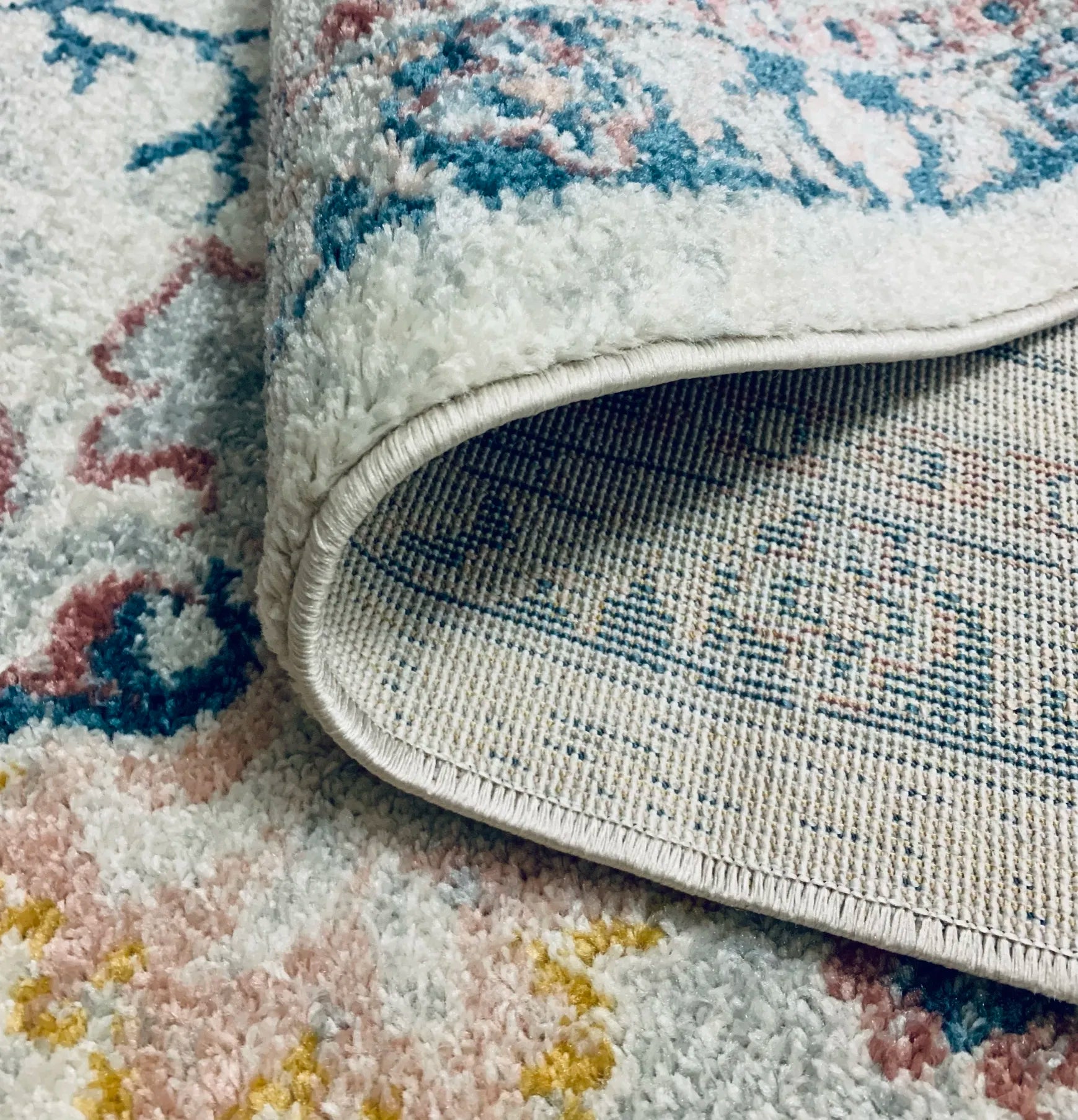 Vyron Distressed Design Cream Multicolour Carpet (Rectangle)