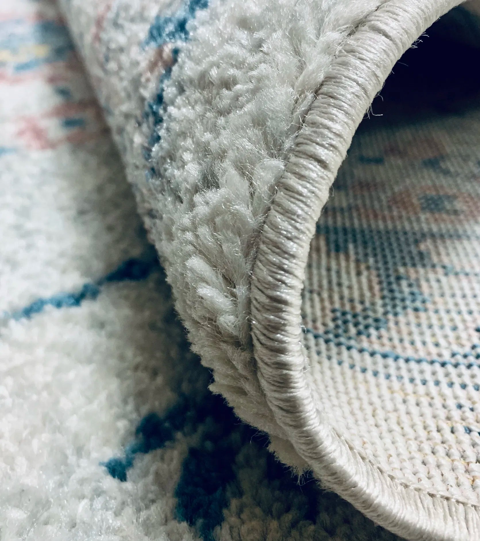 Vyron Distressed Design Cream Multicolour Carpet (Rectangle)