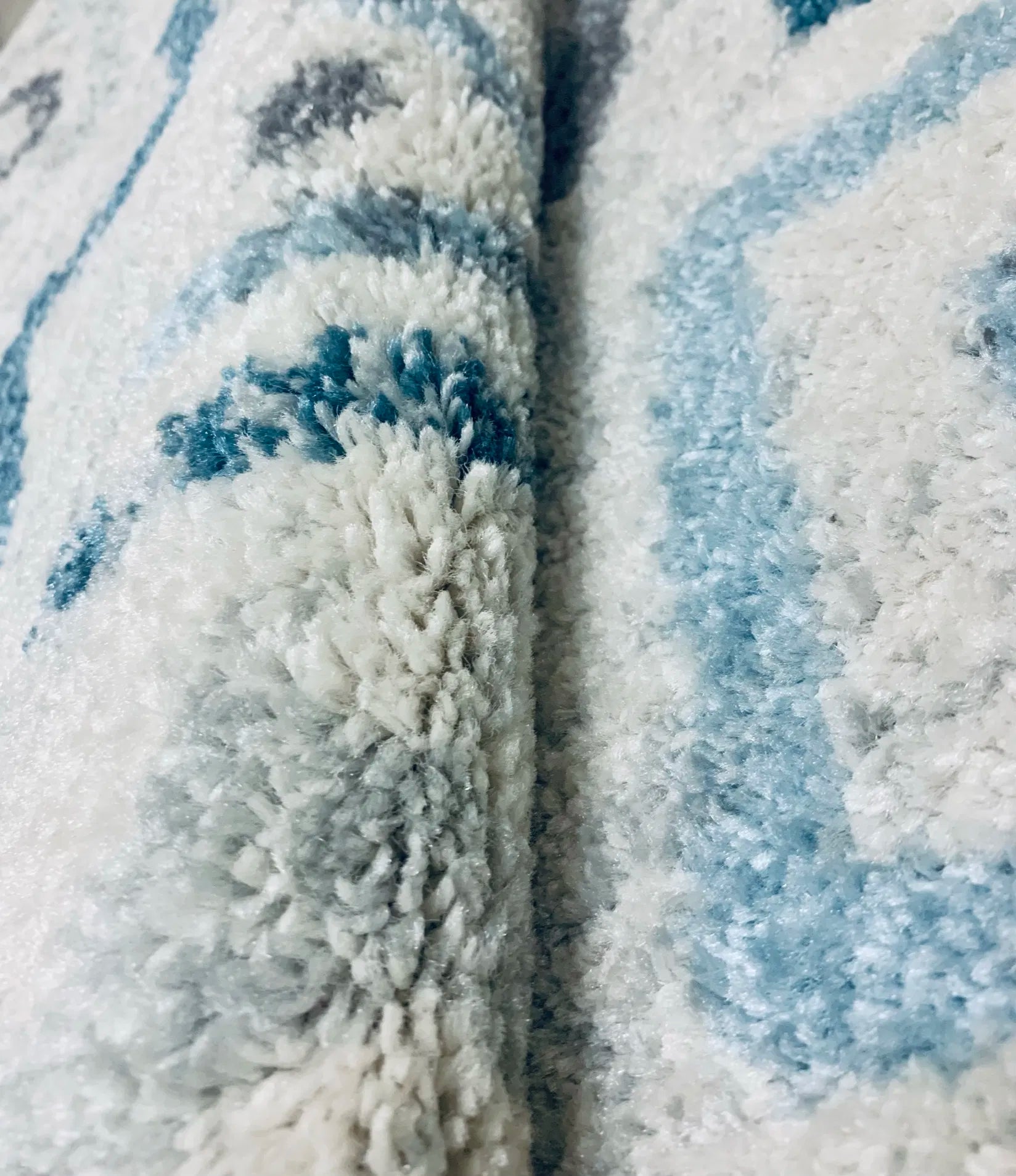 Agia Cream Blue Distressed Design Carpet (Rectangle)