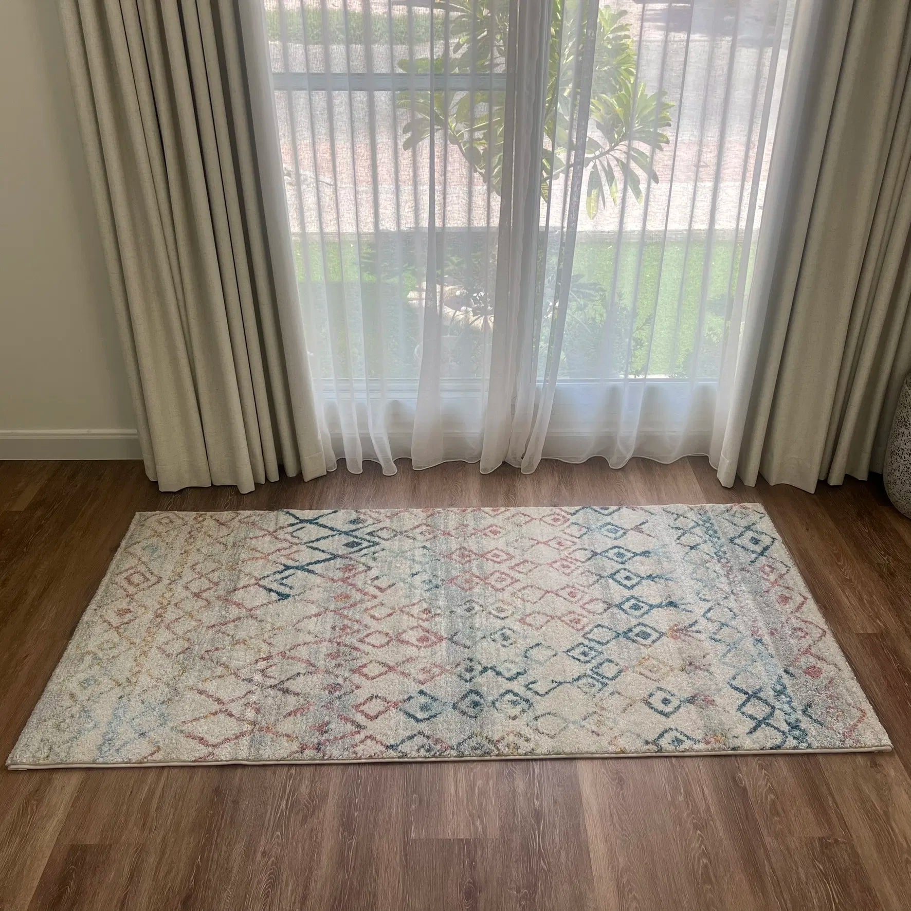 Chalkida Distressed Design Cream Multi-colour Carpet (Runner)