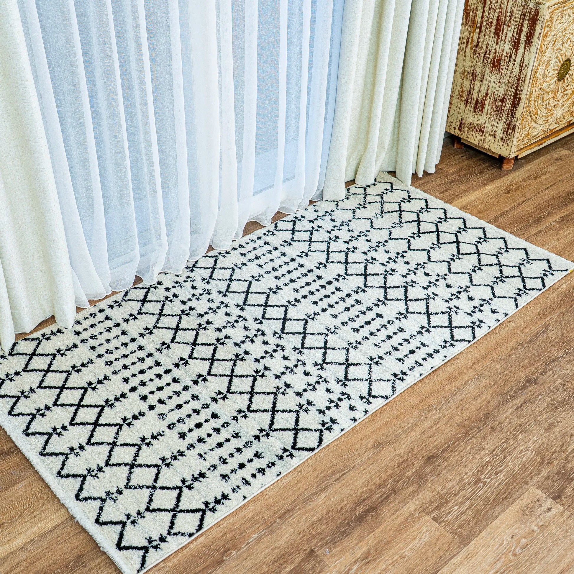 Rodos Cream Black Distressed Design Carpet (Runner)