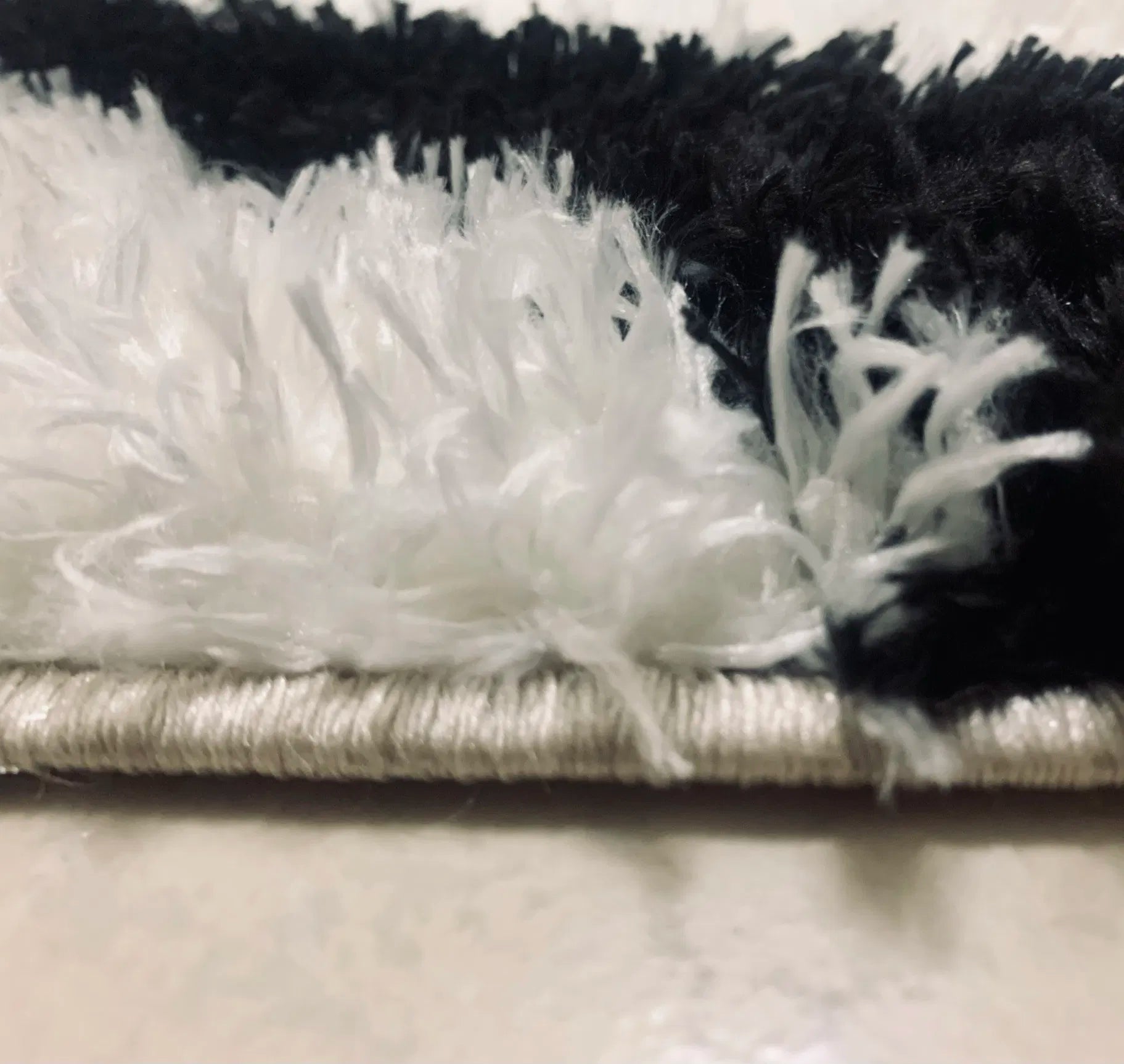 Xanthi Cream Black Carpet (Rectangle)