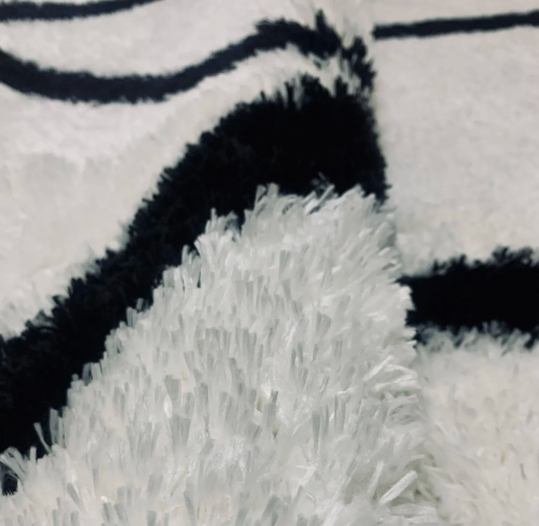 Xanthi Cream Black Carpet (Rectangle)