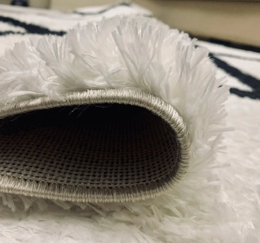 Xanthi Cream Black Carpet (Rectangle)