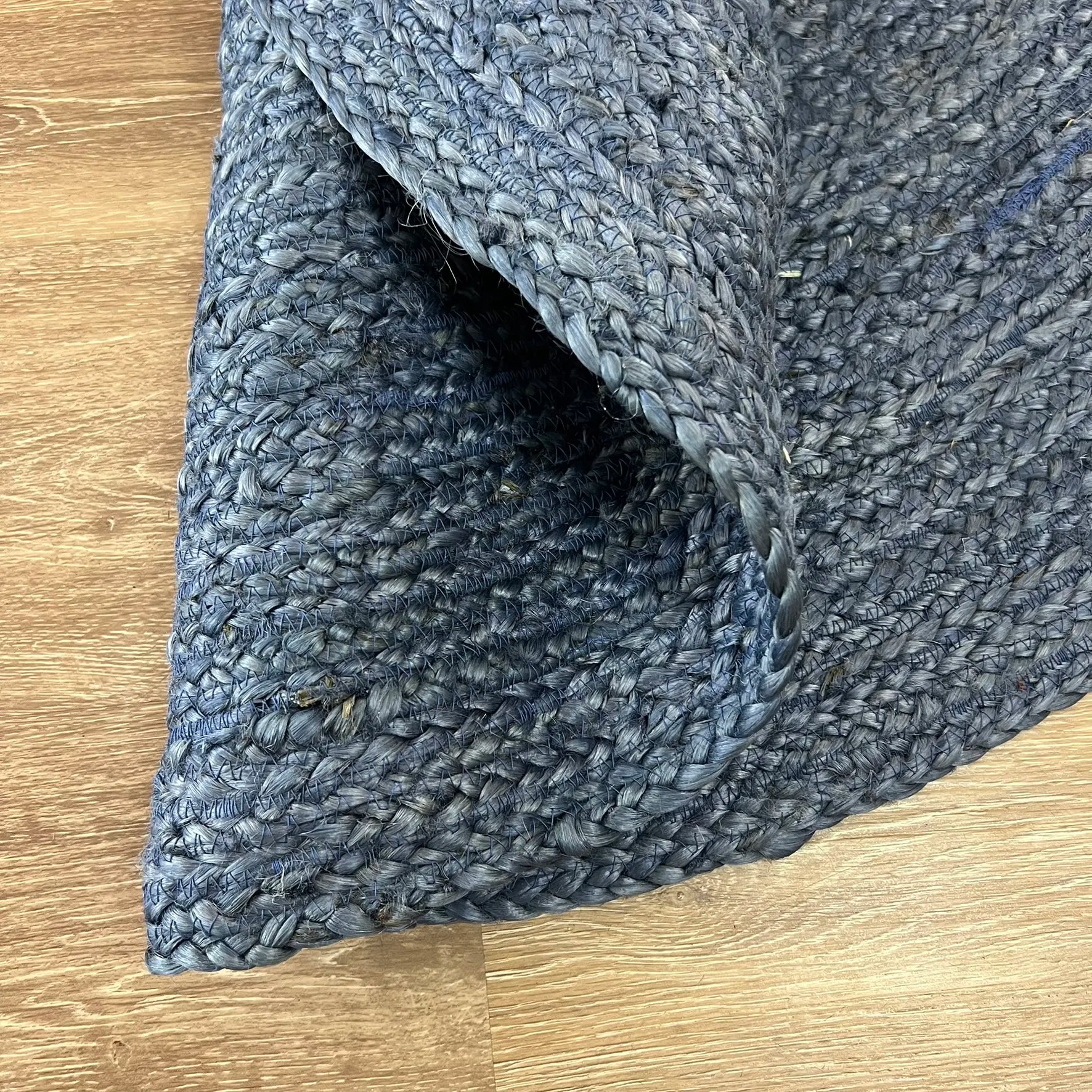 Zefyri Navy Blue Carpet (Round)