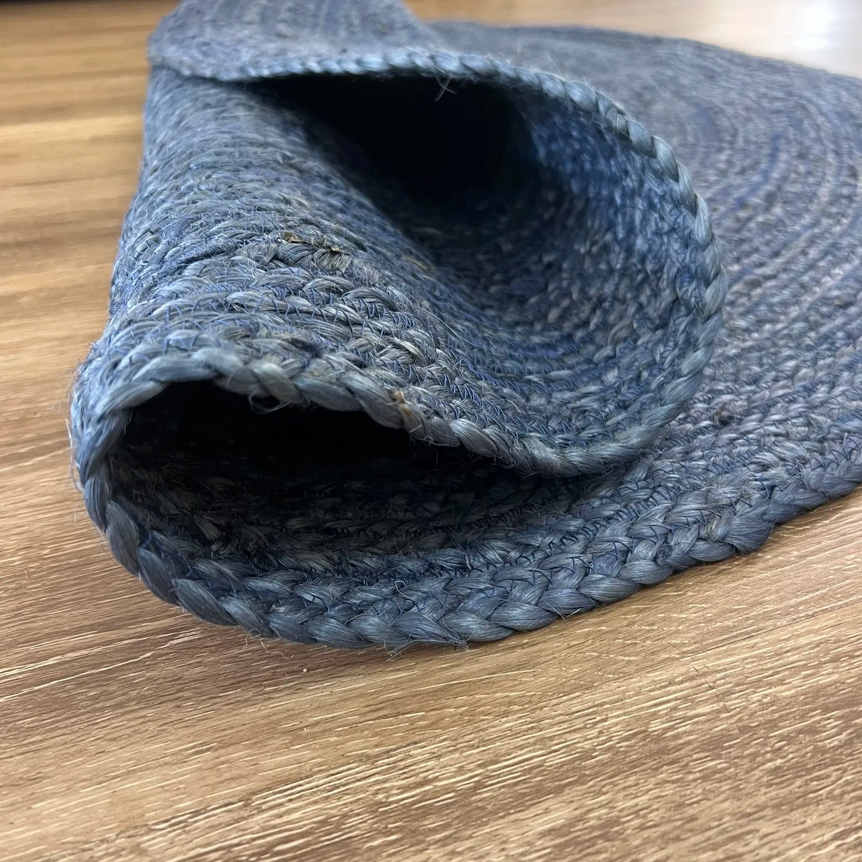 Zefyri Navy Blue Carpet (Round)