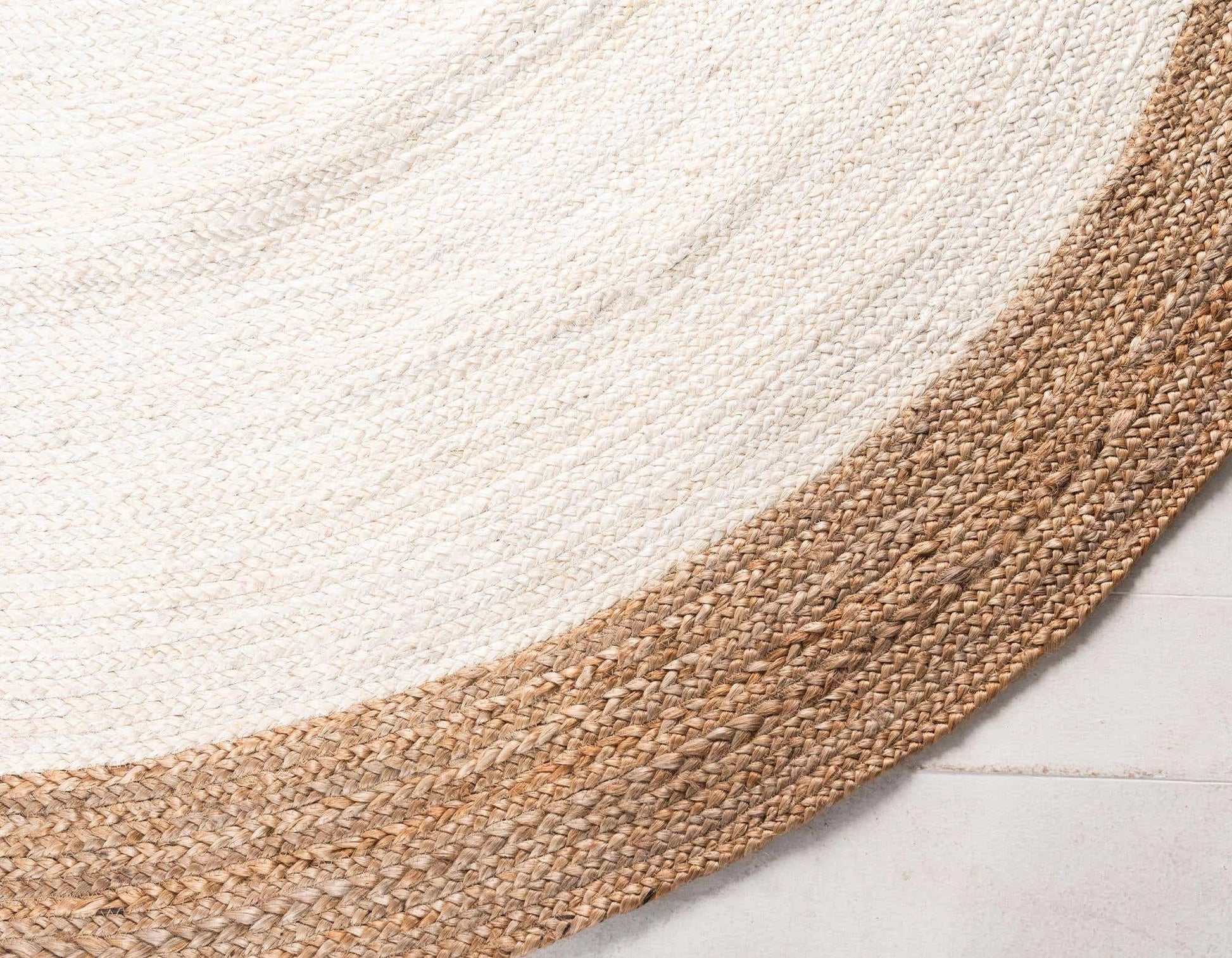 Peramos Natural Beige, White Carpet (Round)