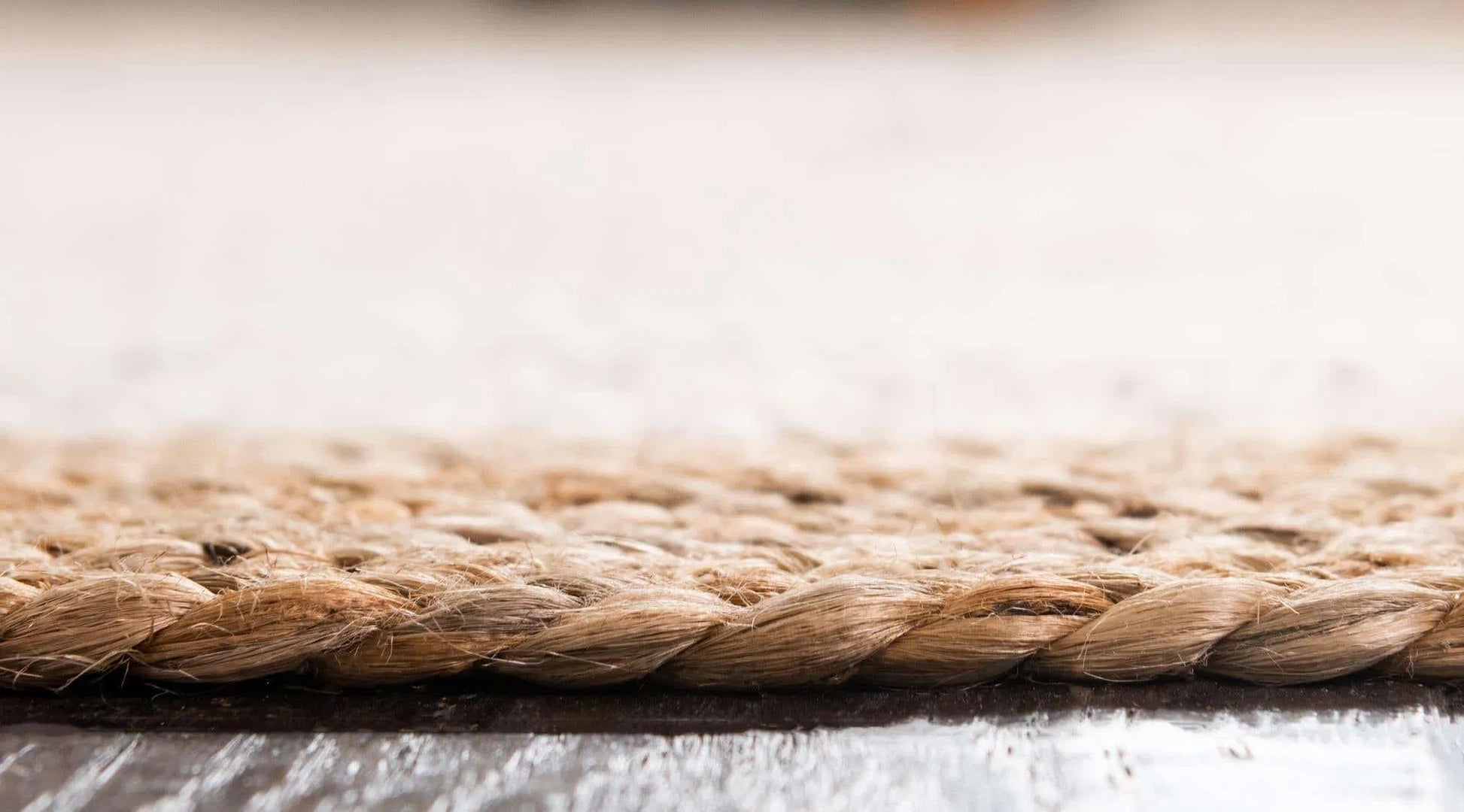 Peramos Natural Beige, White Carpet (Round)