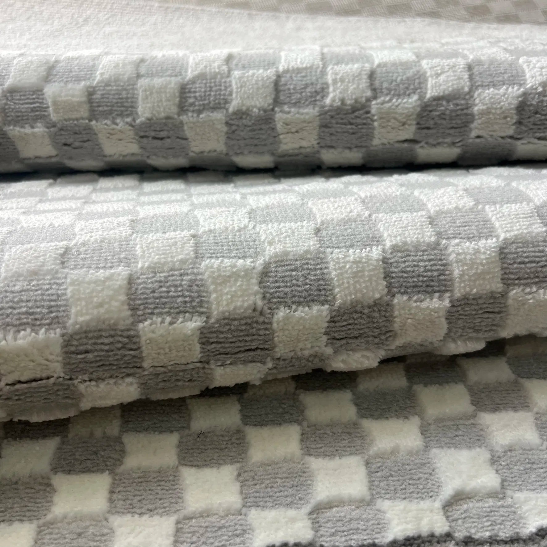 Garry Grey Carpet (Round)