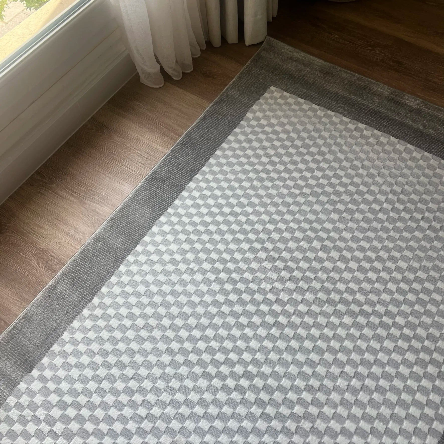 Garry Grey Carpet (Round)