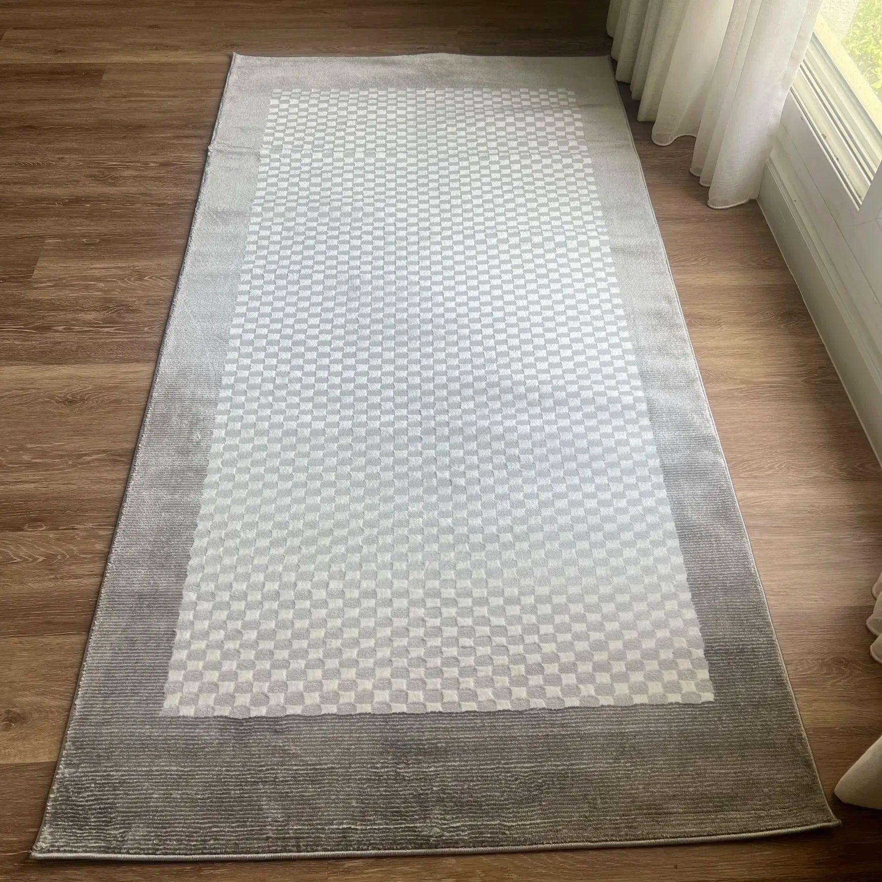 Garry Grey Carpet (Round)