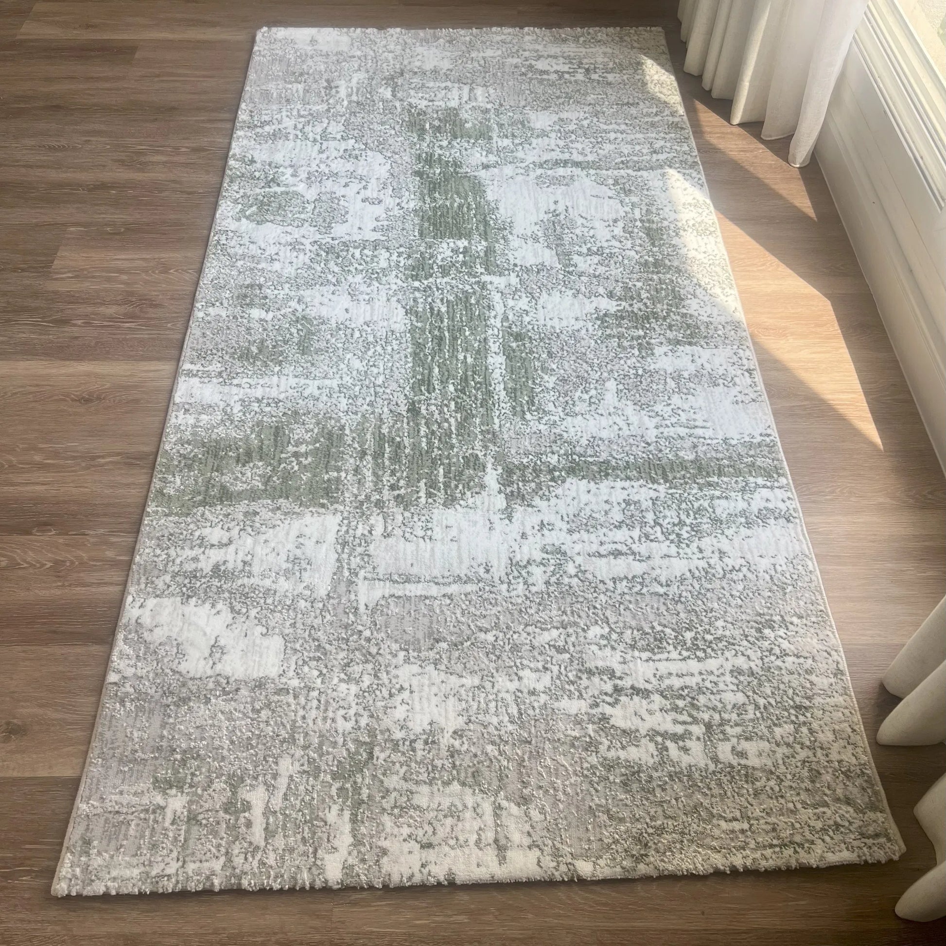 Dew Beige, Green Carpet (Runner)