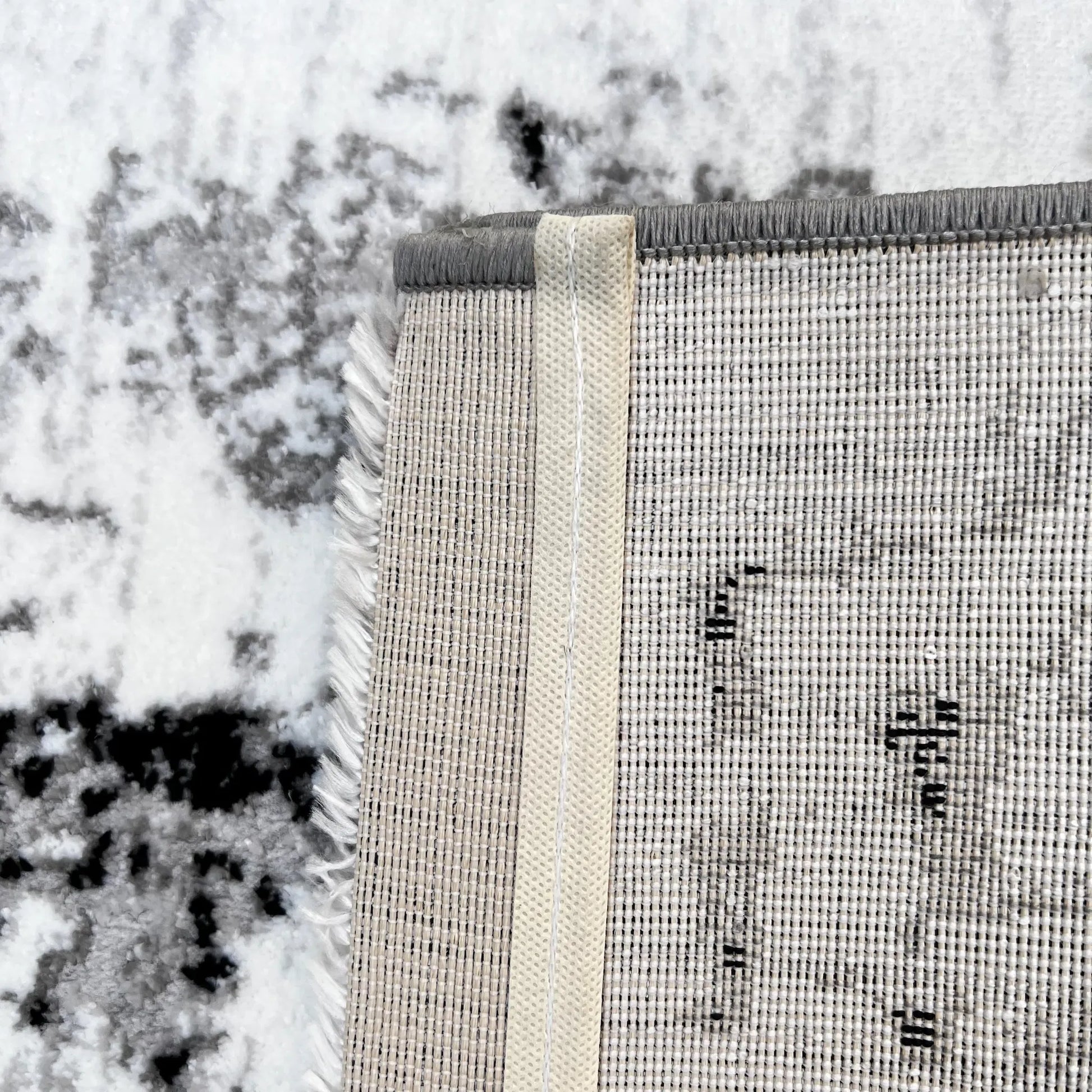 Supremo Grey, Black Carpet (Rectangle)