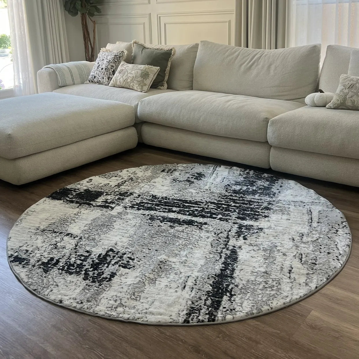 Supremo Grey, Black Carpet (Runner)