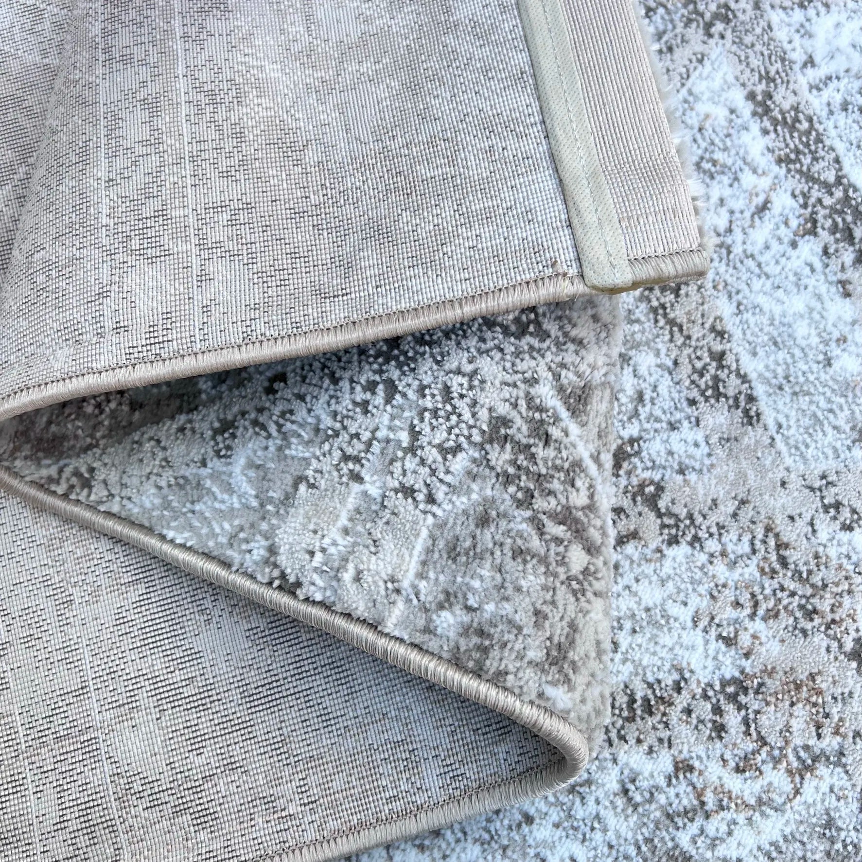 Yaris Beige, Brown Carpet (Rectangle)