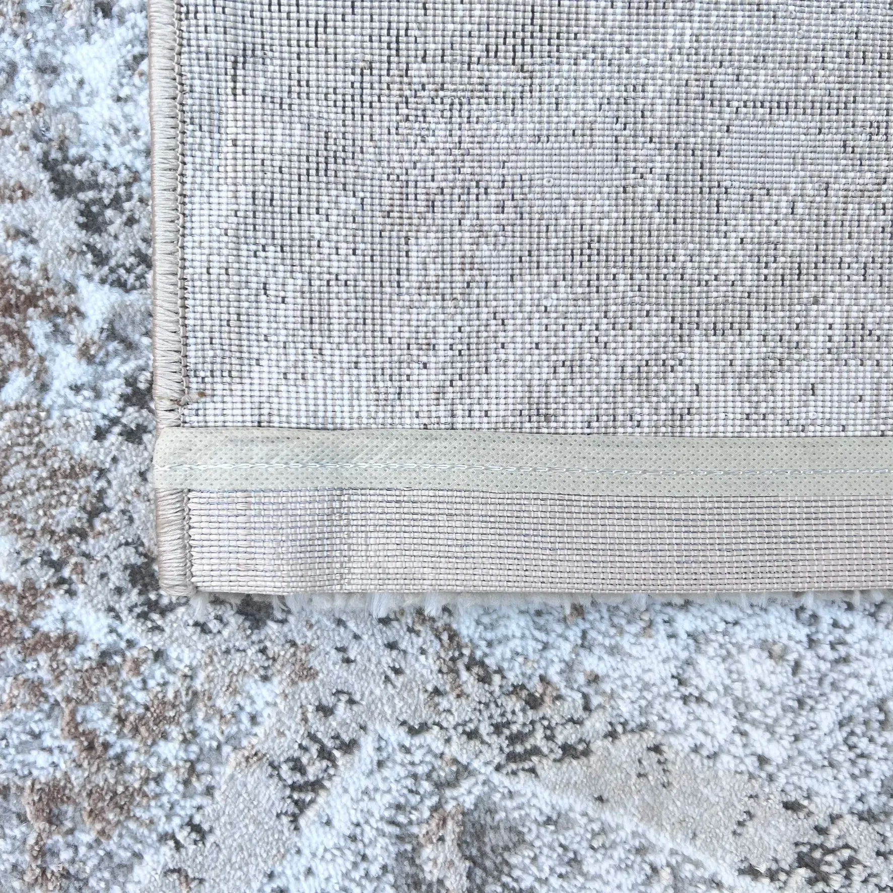 Yaris Beige, Brown Carpet (Rectangle)