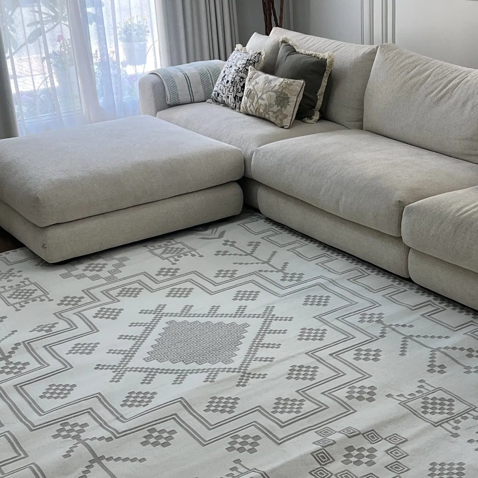 Xylo Cream Carpet (Runner)