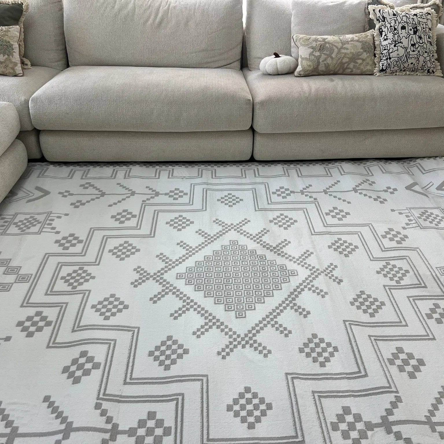 Xylo Cream Carpet (Runner)