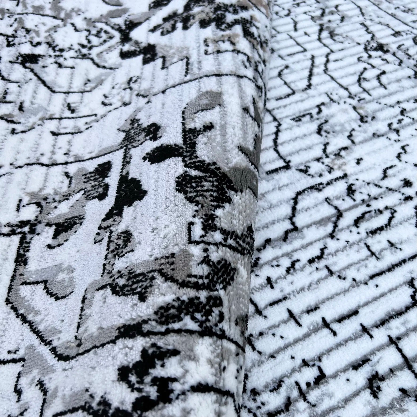 Mystery Grey, Black Carpet (Rectangle)