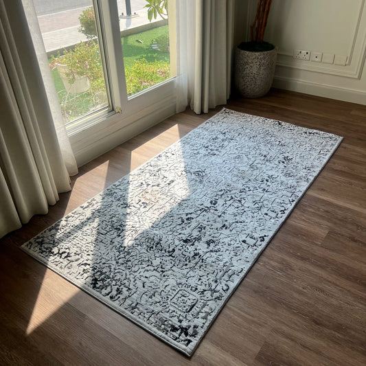 Mystery Grey, Black Carpet (Runner)