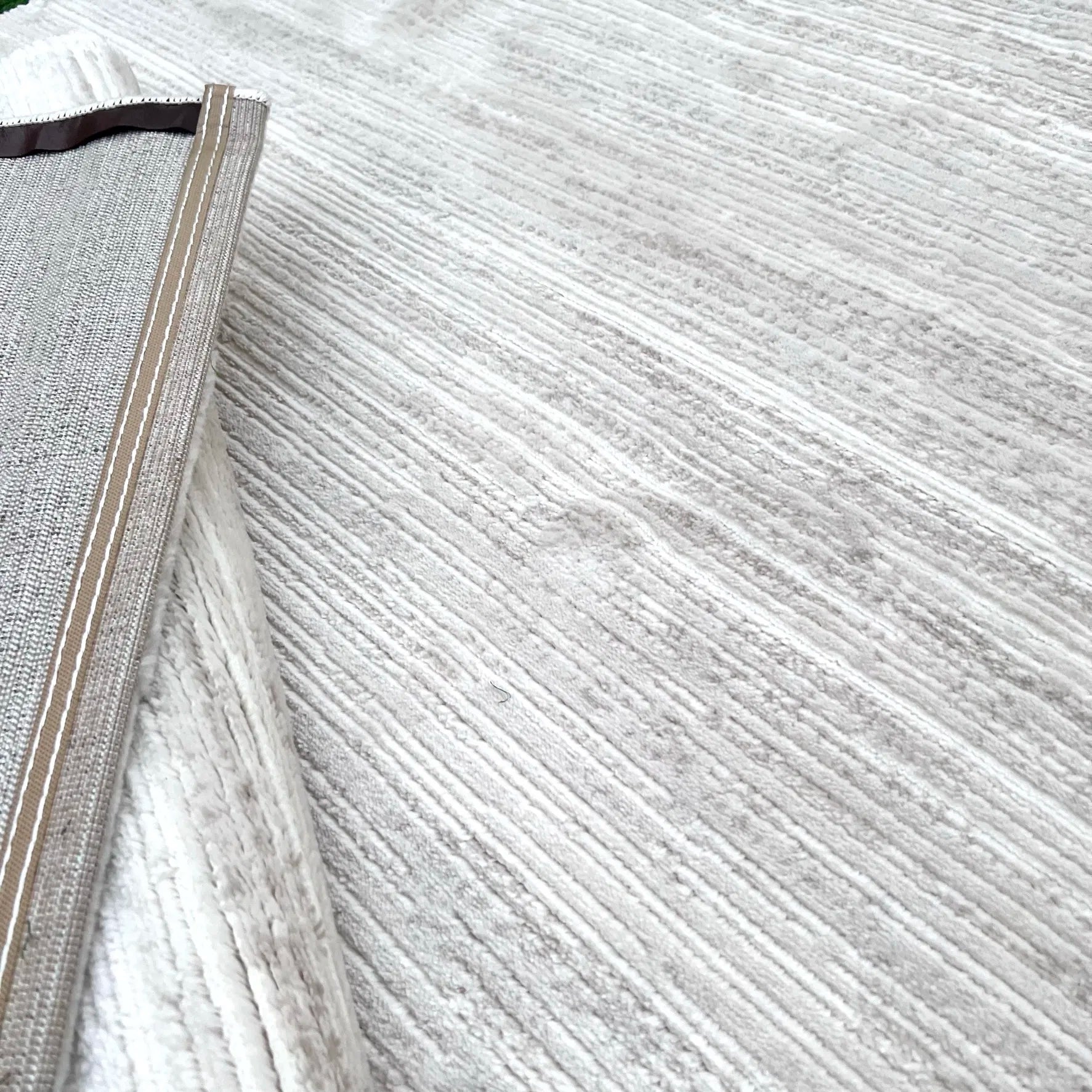 Leno Beige, White Carpet (Runner)