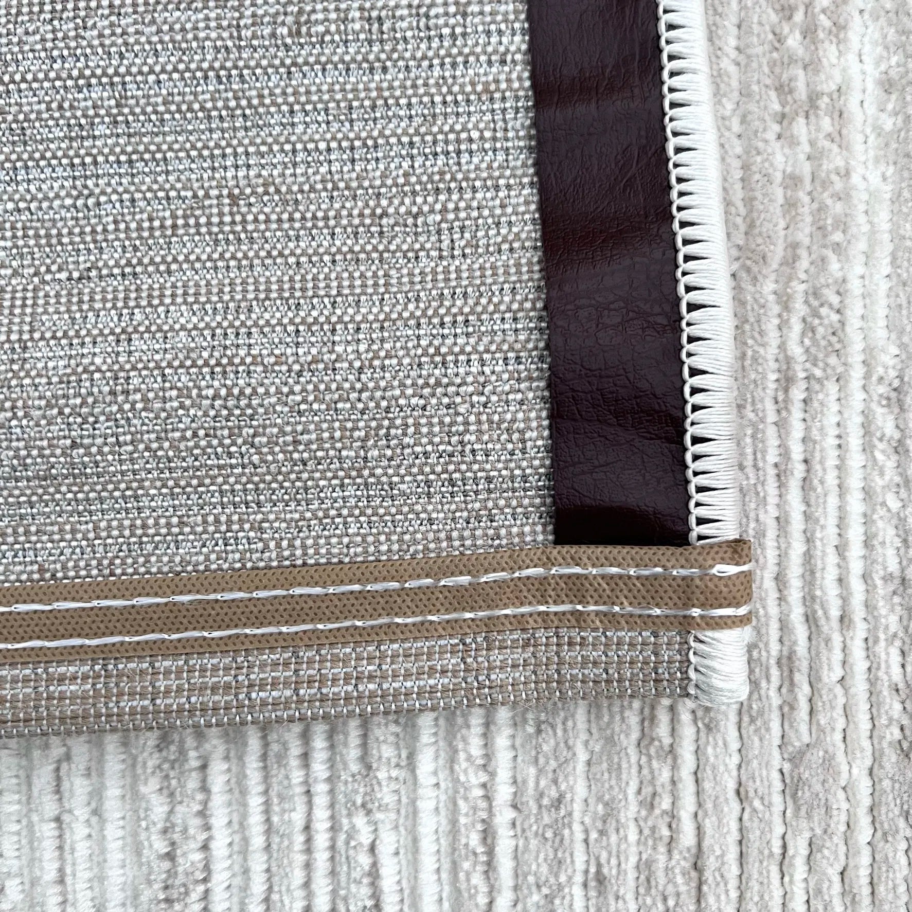 Leno Beige, White Carpet (Runner)