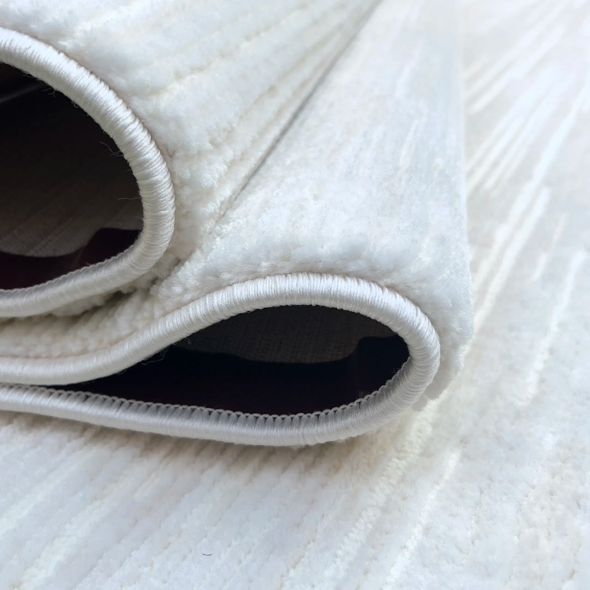 Snow White Carpet (Runner)