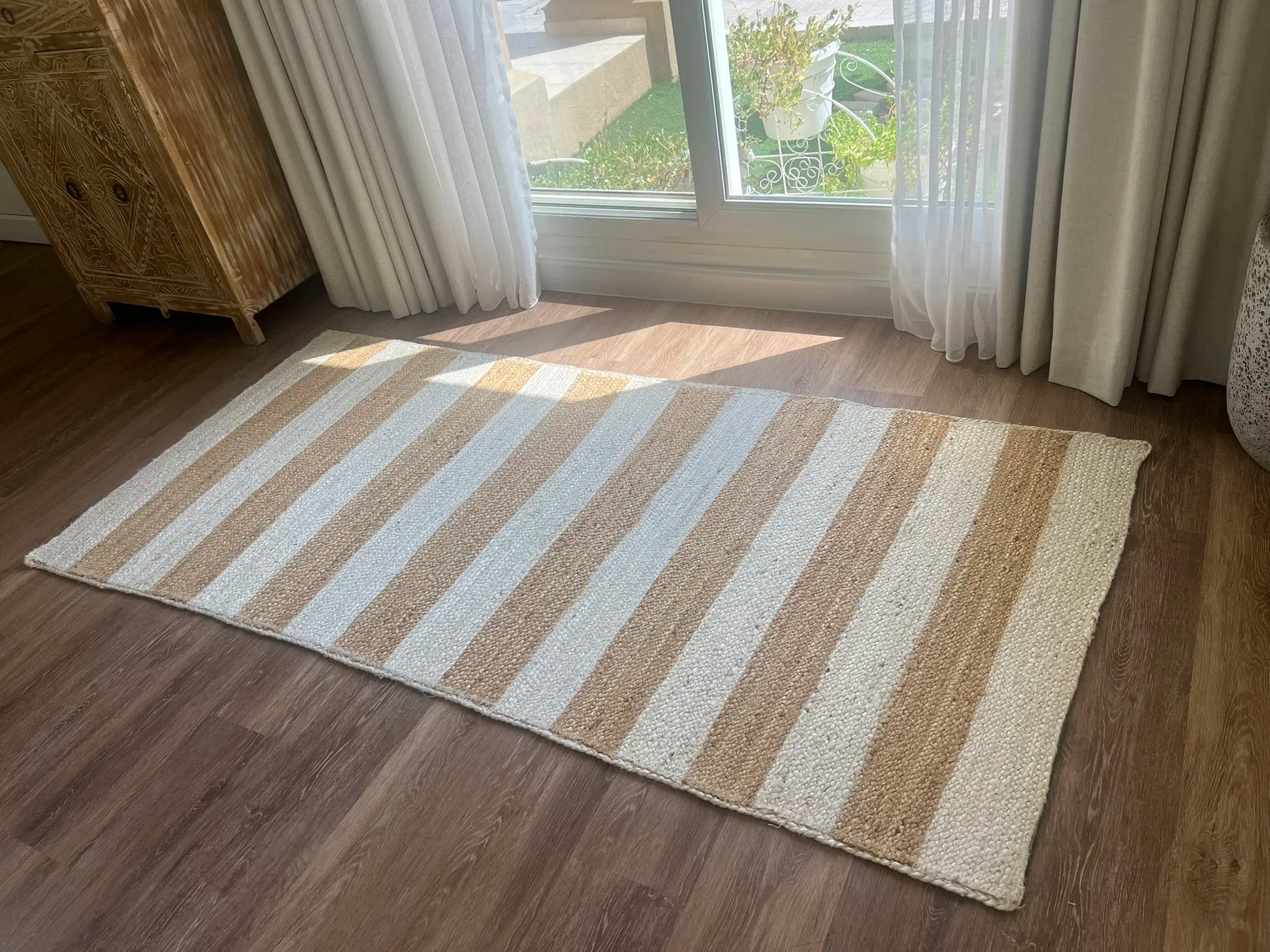 Lavrio Natural Beige, White Carpet (Runner)