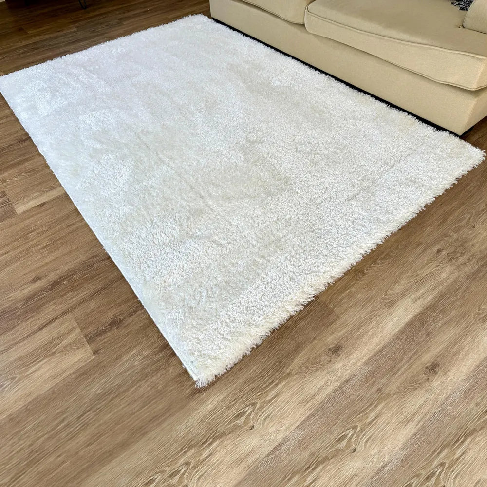 Fluffy White Carpet (Runner)