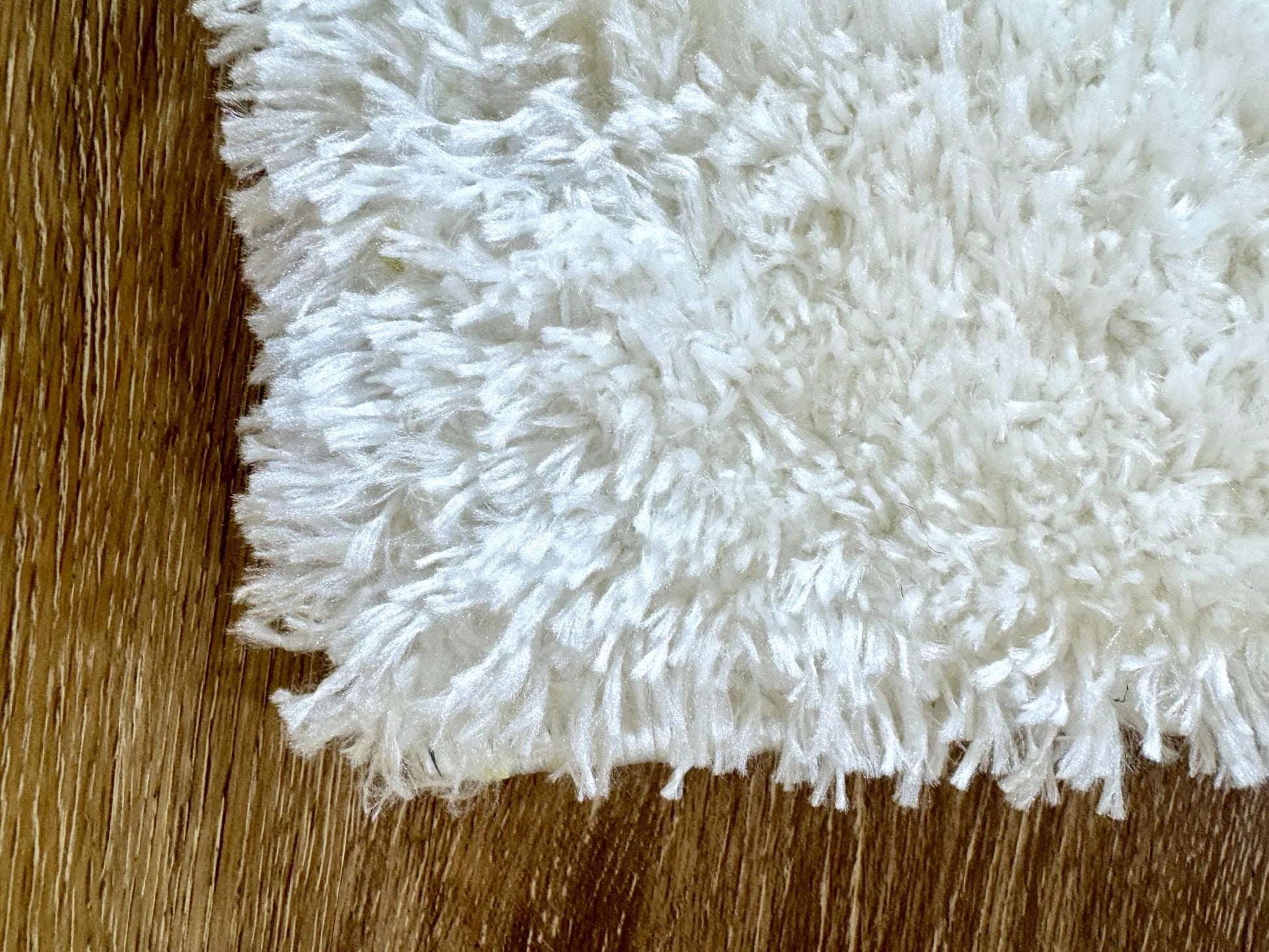 Fluffy White Carpet (Runner)